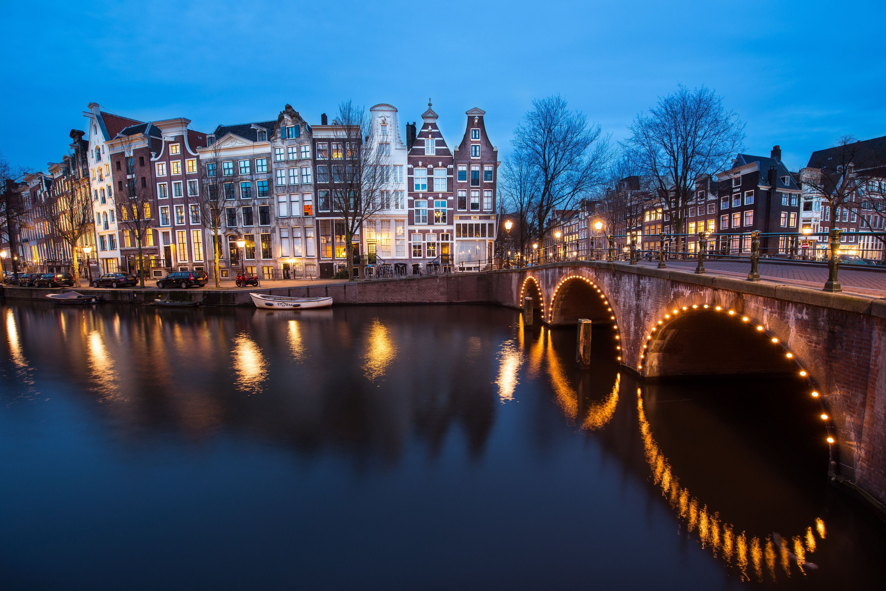 Canale di Amsterdam al tramonto, 3000x2002 2K+, Monitor Gaming