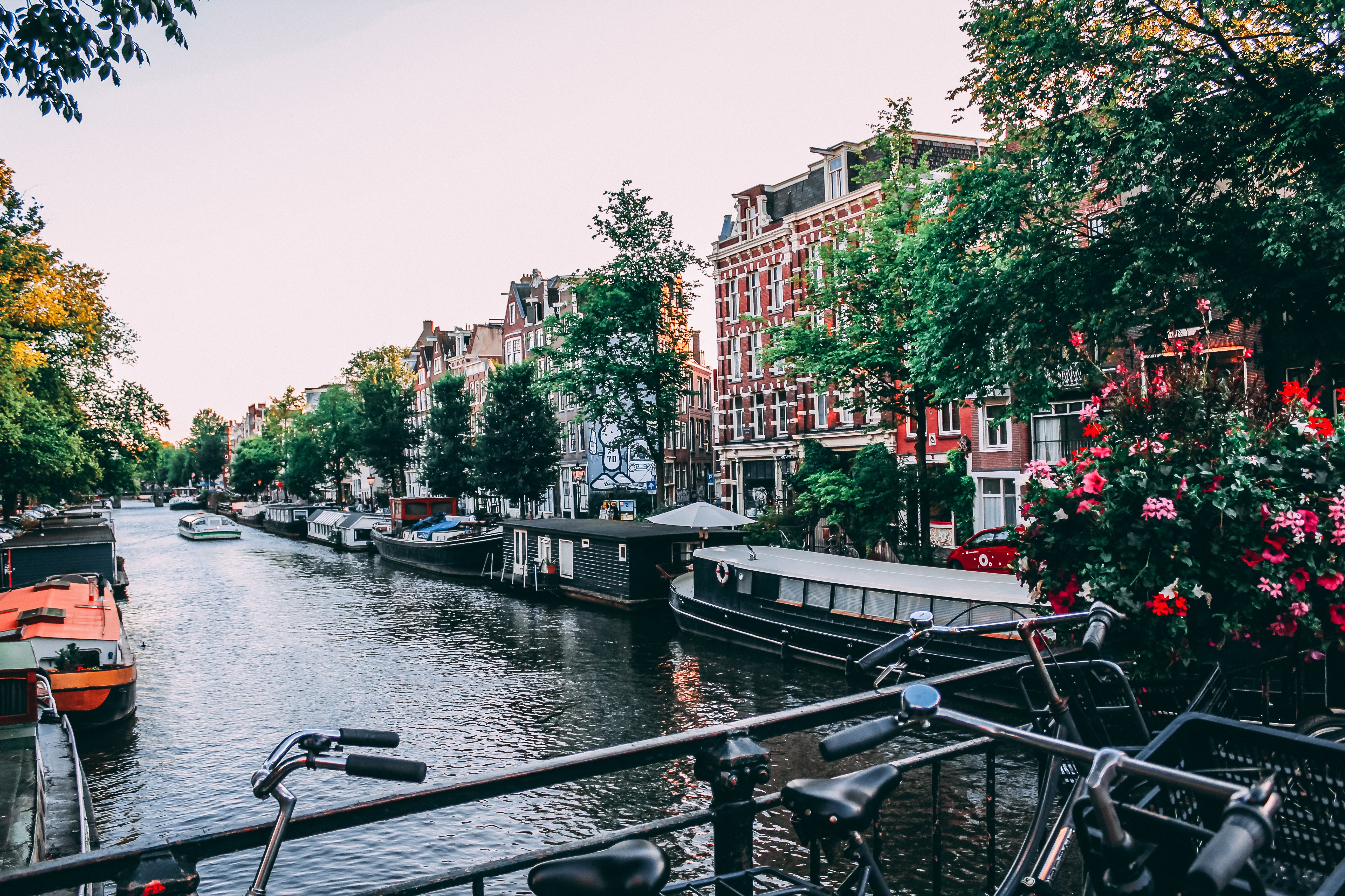 Canale di Amsterdam con biciclette, 5184x3456 Ultra HD, 4K TV