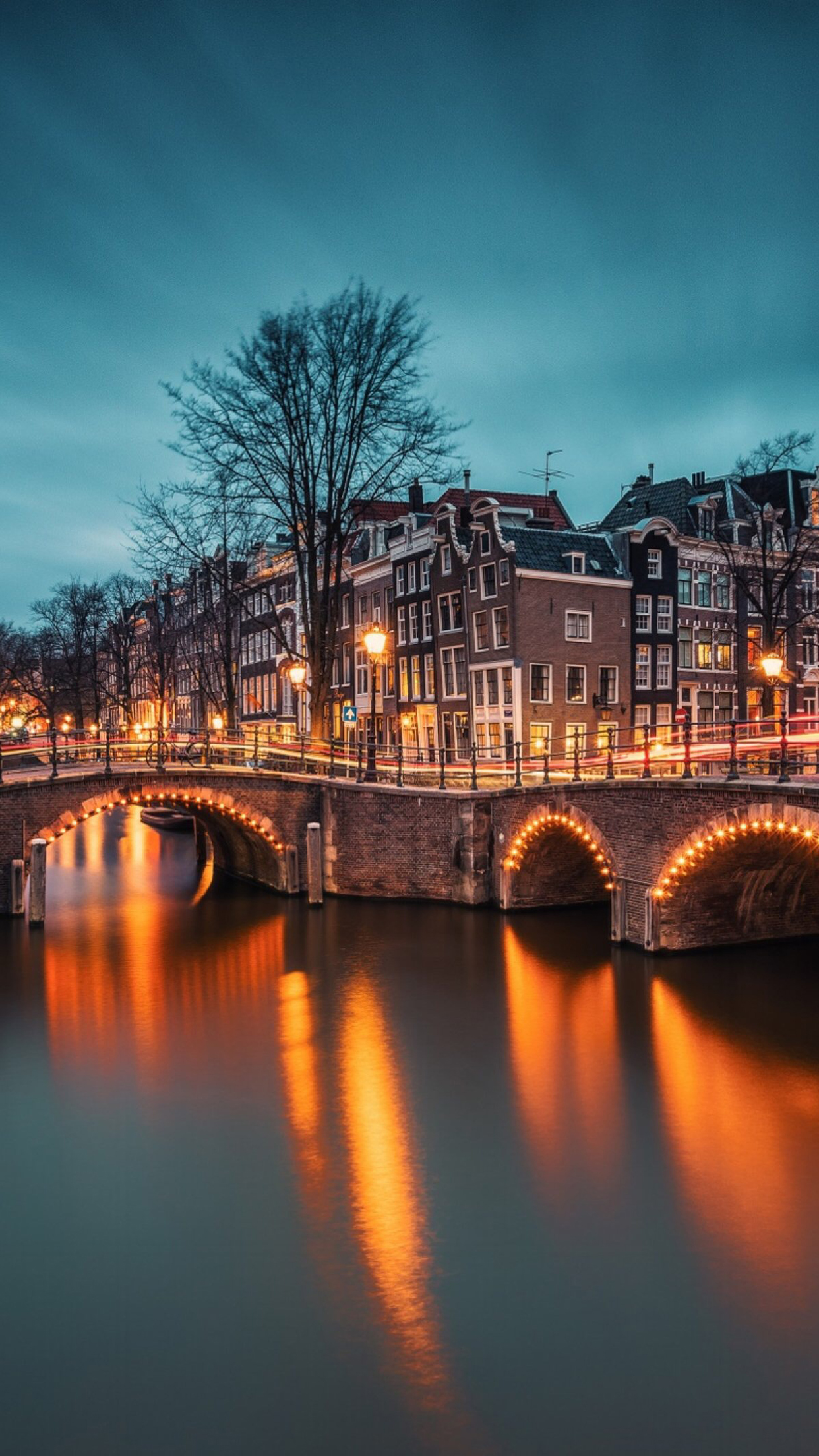 Canale e ponte Amsterdam sera, 1242x2208 Verticale, Telefono