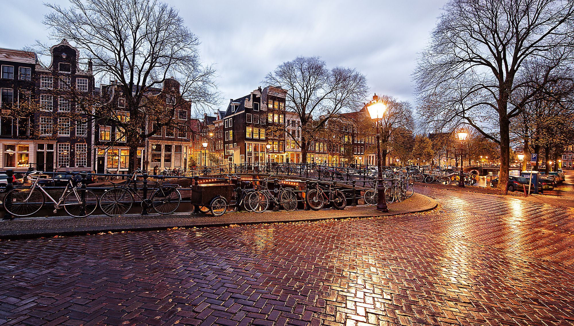 Canale di Amsterdam al crepuscolo, 2000x1136 2K, PC