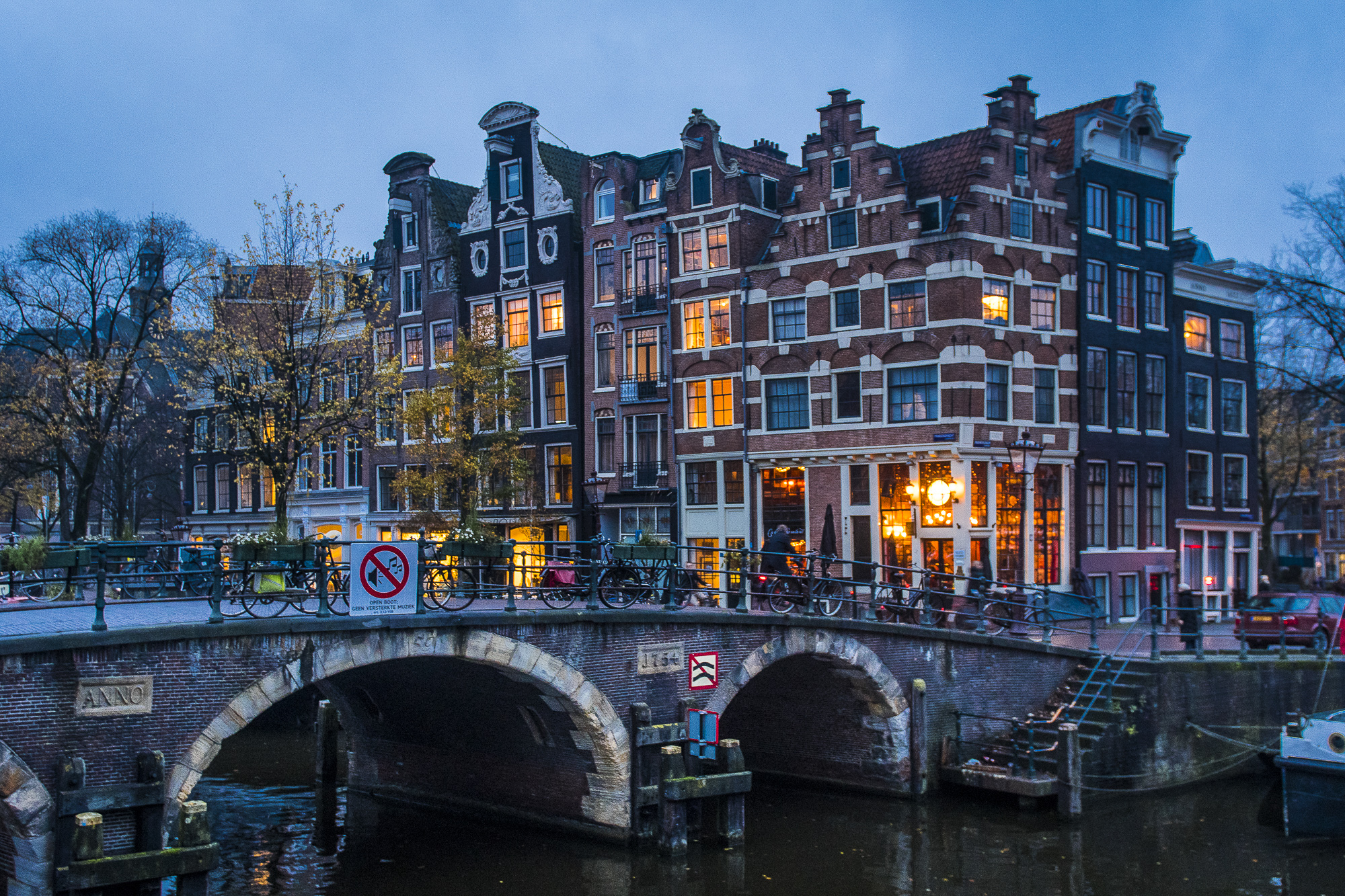 Canale e case Amsterdam serali, 2000x1333 alta risoluzione, iMac