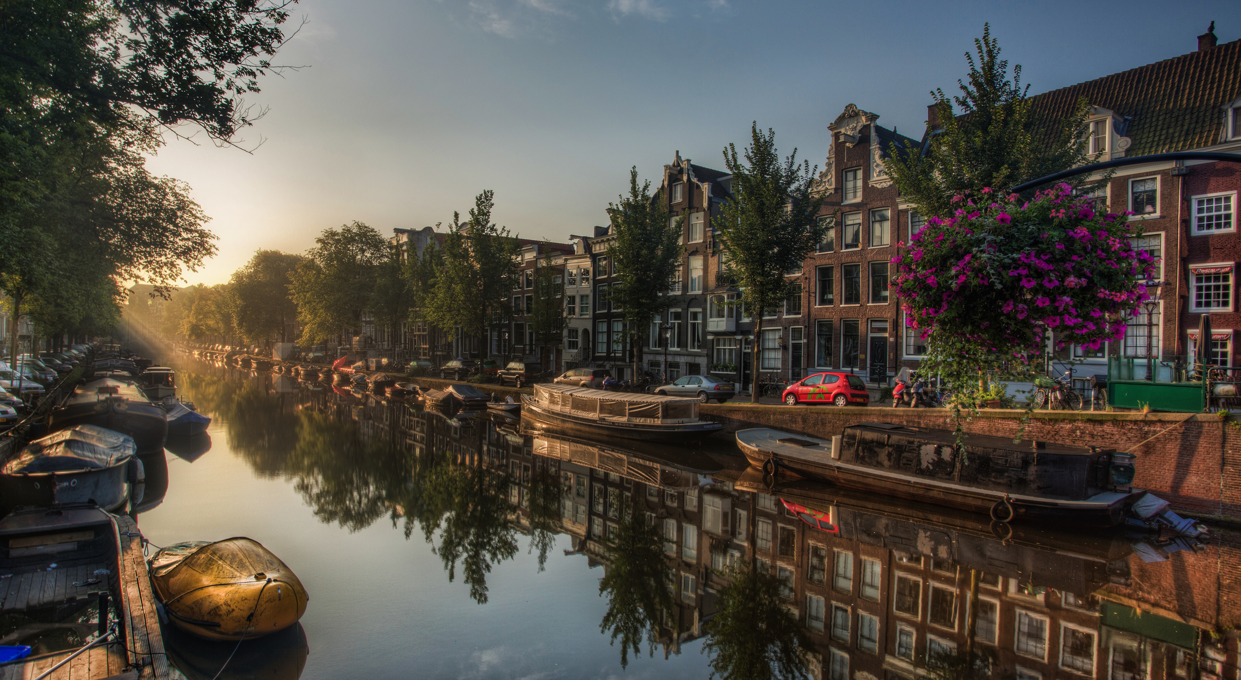 Canale di Amsterdam all'alba, 5121x2806 Ultra HD, Monitor 4K