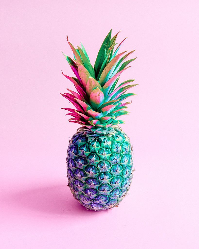 Ananas colorato su sfondo rosa, 819x1024 Full HD Verticale, iPhone