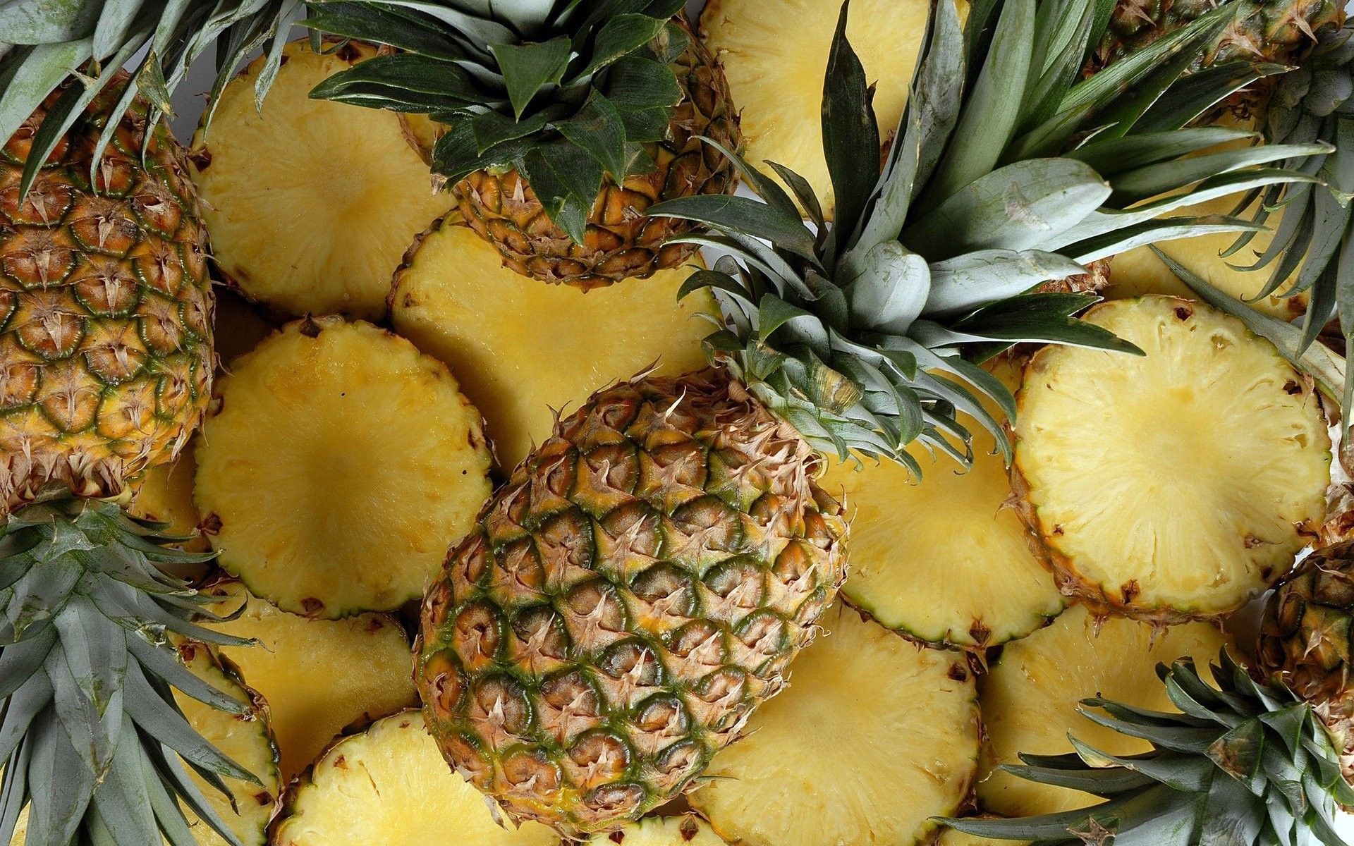 Ananas interi e affettati, 1920x1200 Full HD+, PC