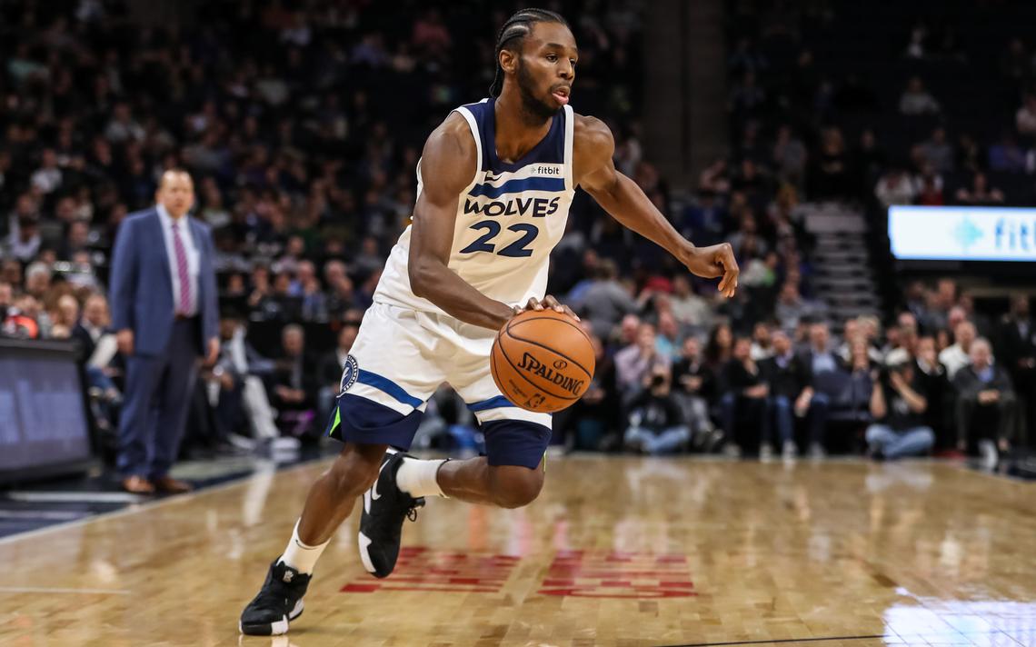 Giocatore basket Timberwolves in campo, 1140x712 HD, iMac