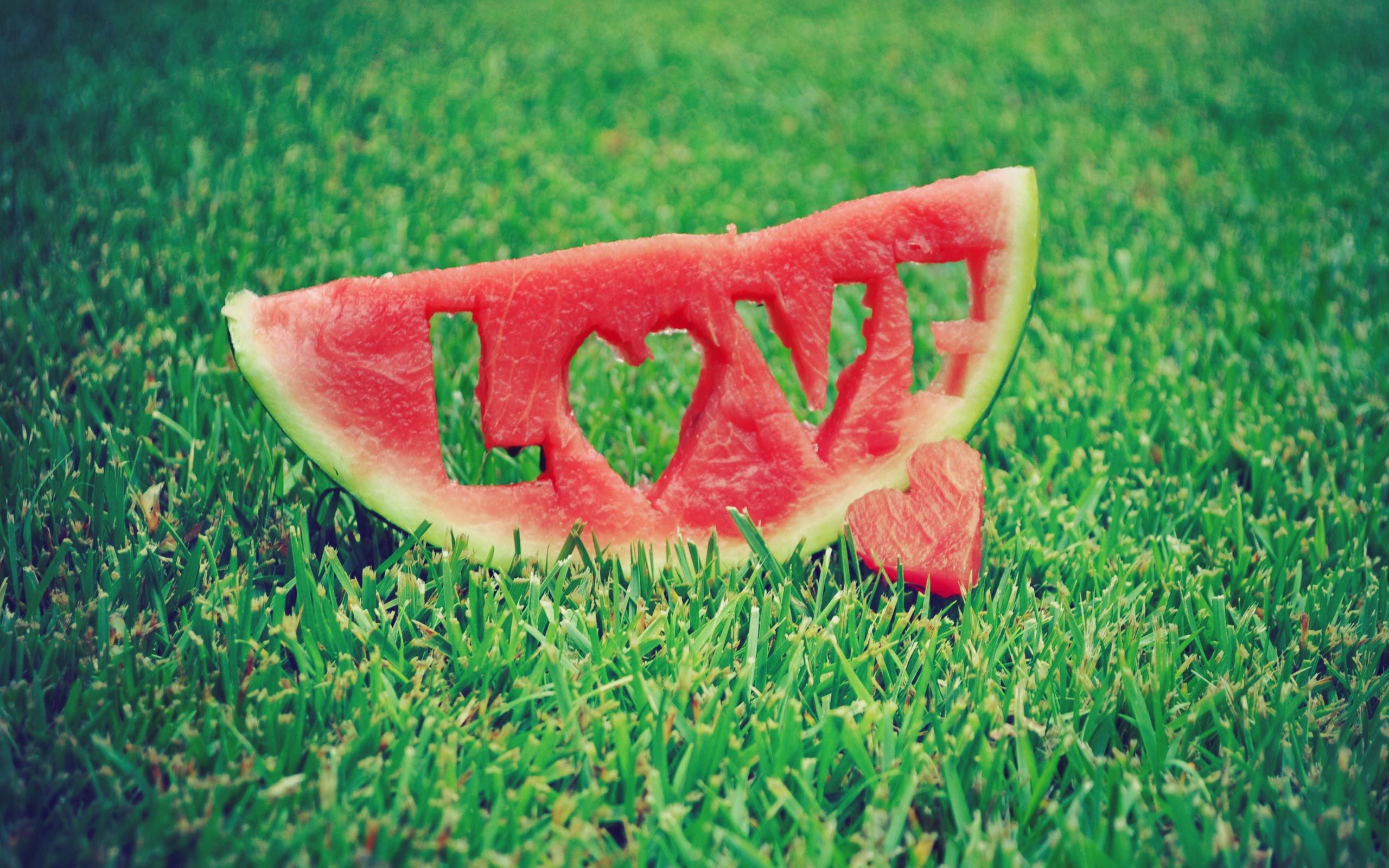 Fetta anguria con scritta LOVE, 2560x1600 2K+, PC