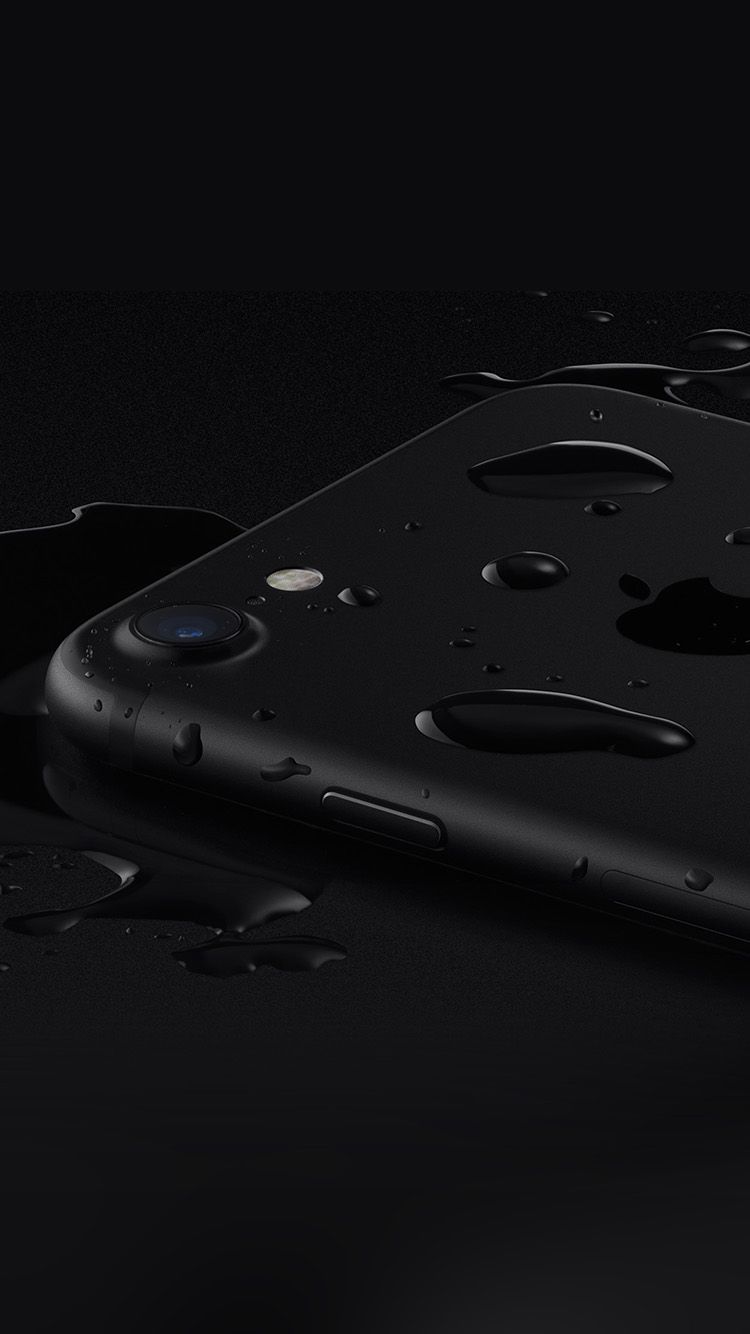 iPhone nero con gocce d'acqua, 750x1334 Verticale, iPhone Pro