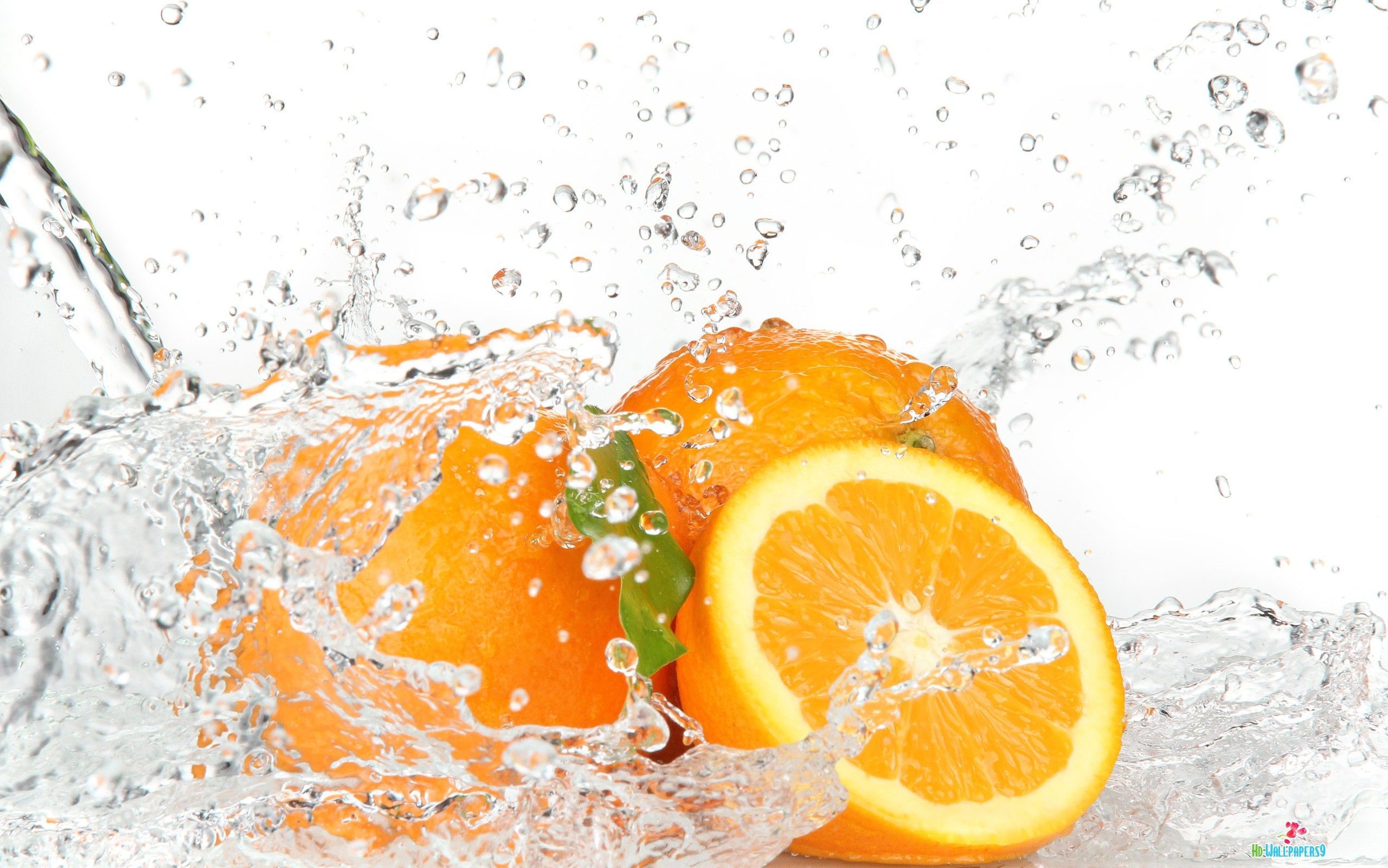 Arance con spruzzi d'acqua, 2560x1600 WQXGA, Desktop