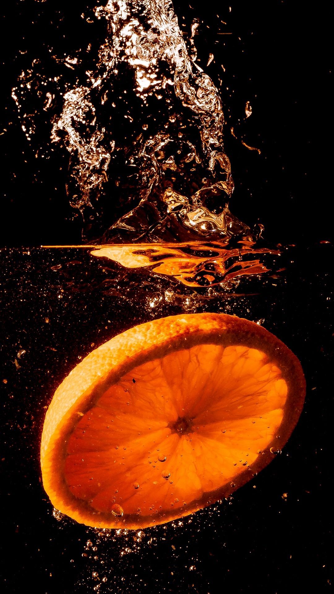 Fetta arancia in acqua, 1080x1920 Verticale, Telefono