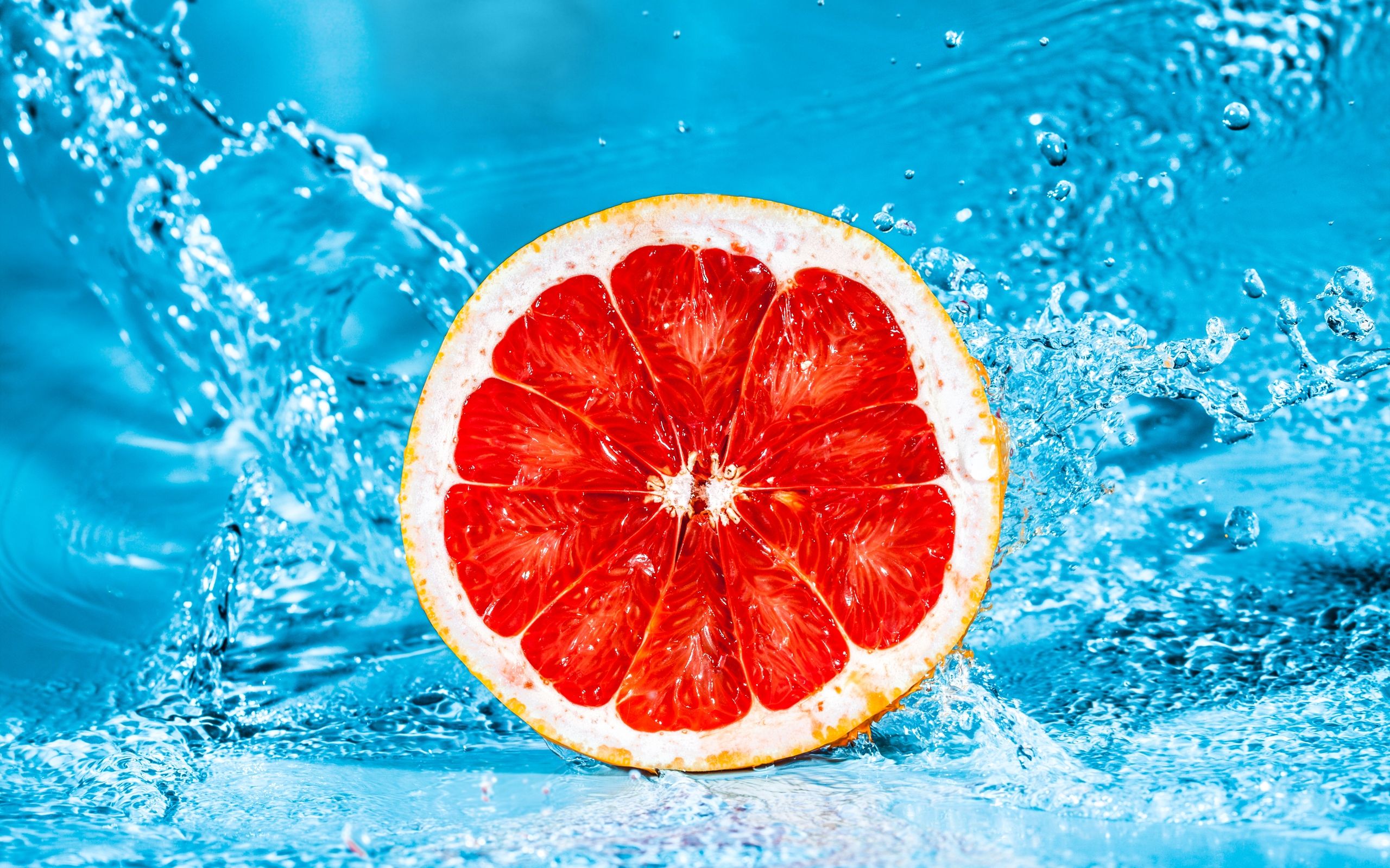 pompelmo rosso in acqua, 2560x1600 WQXGA, Desktop