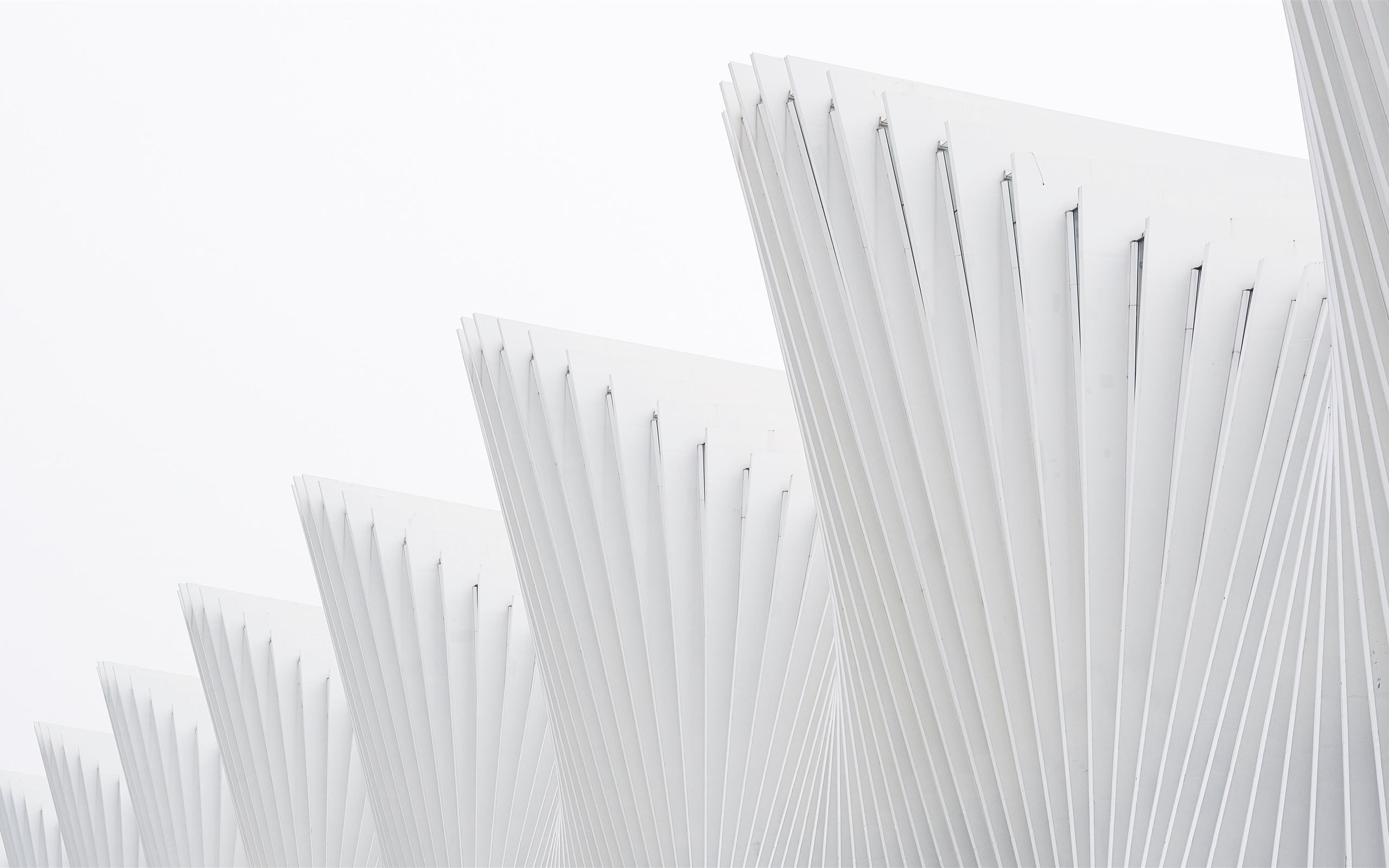 Struttura architettonica bianca minimalista, 2560x1600 2K+, Desktop