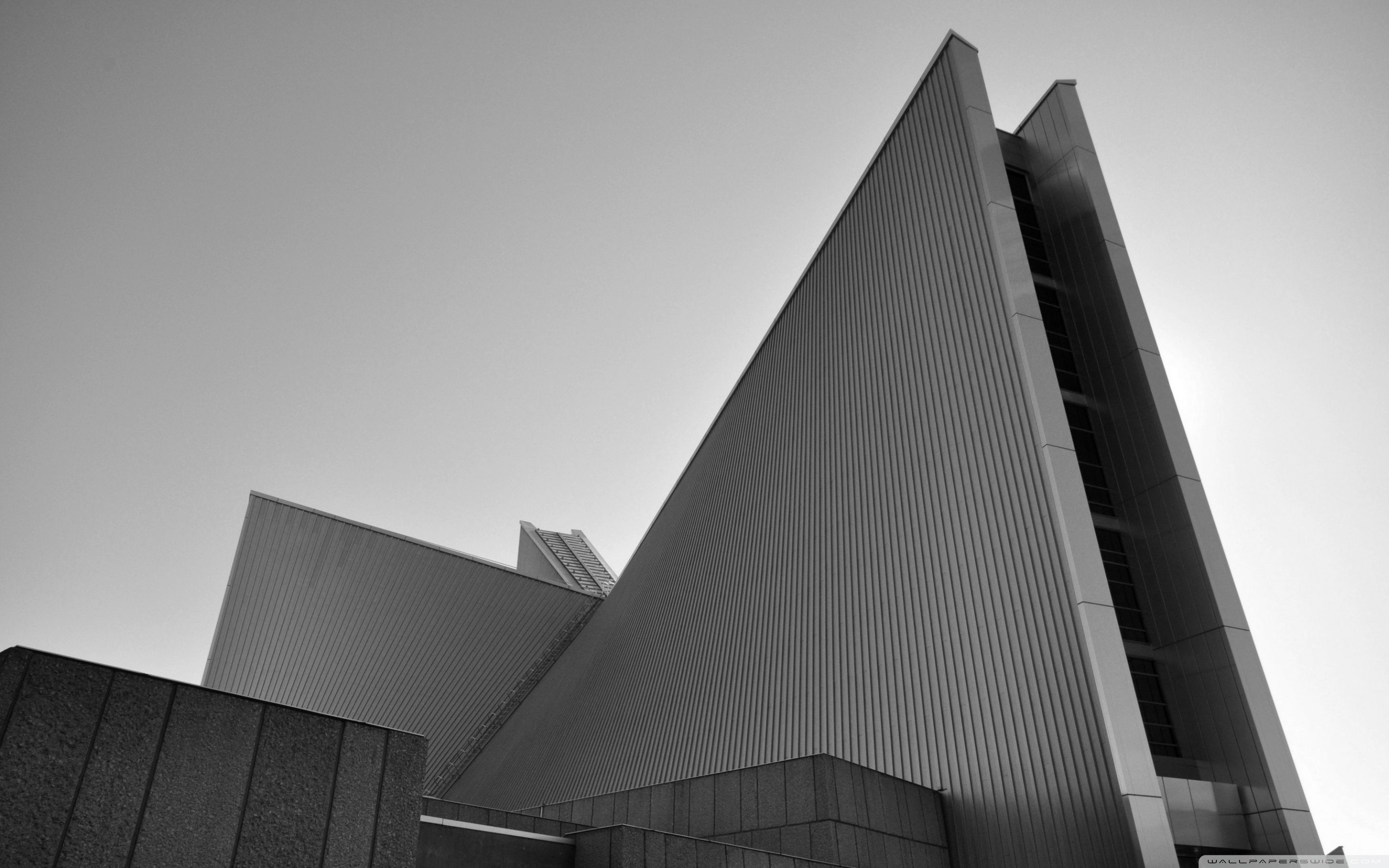 Edificio triangolare bianco e nero, 2880x1800 WQXGA, MacBook Pro