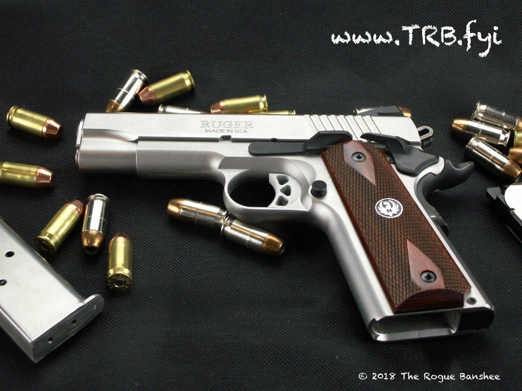 Pistola Ruger 1911 con munizioni, 1024x768 HD, Laptop