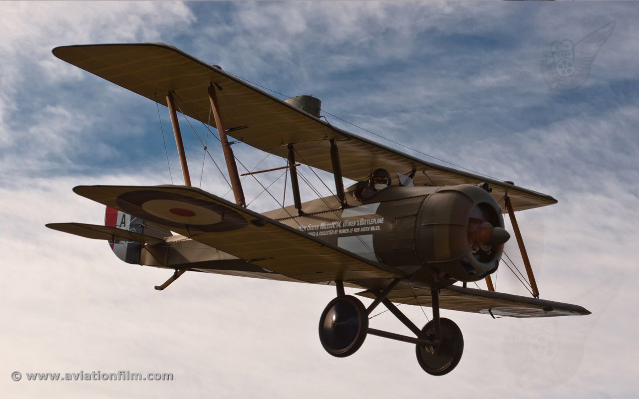 Biplano militare storico in volo, 1280x800 HD, Desktop
