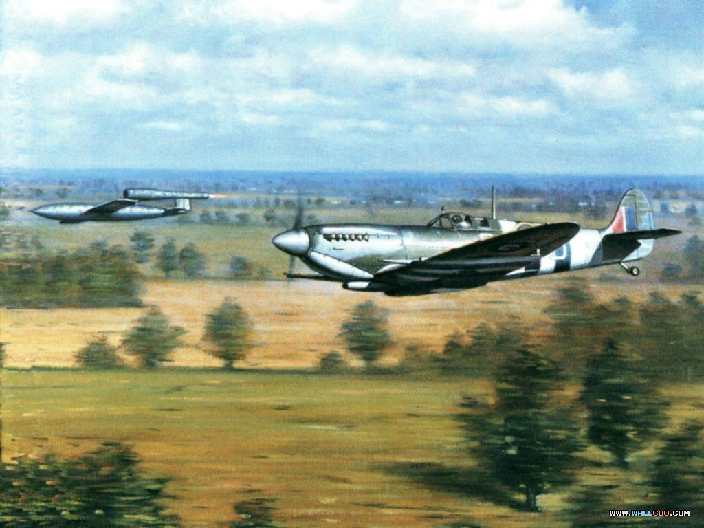 Aerei Spitfire in volo basso, 1024x768 HD, Laptop