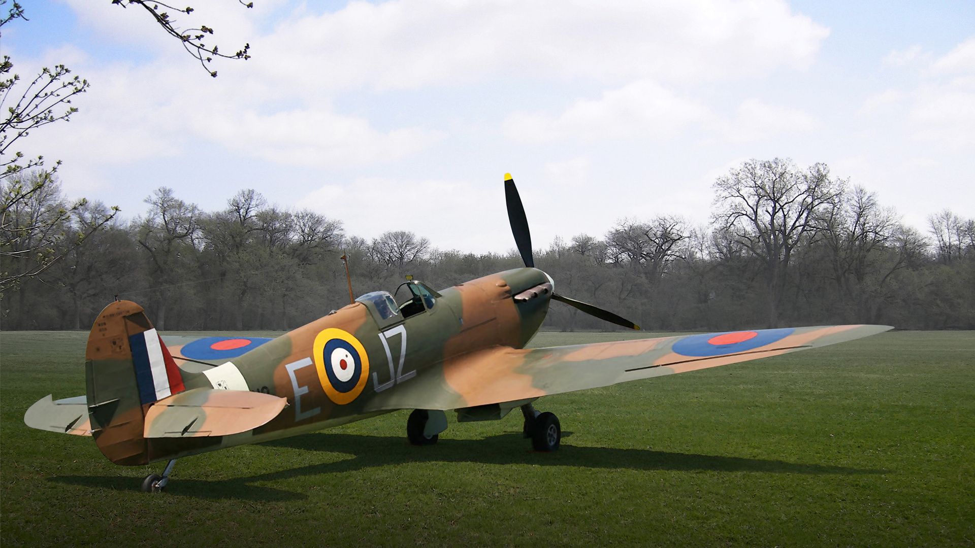 Spitfire Mk I in campo, 1920x1080 Full HD 1080p, Laptop