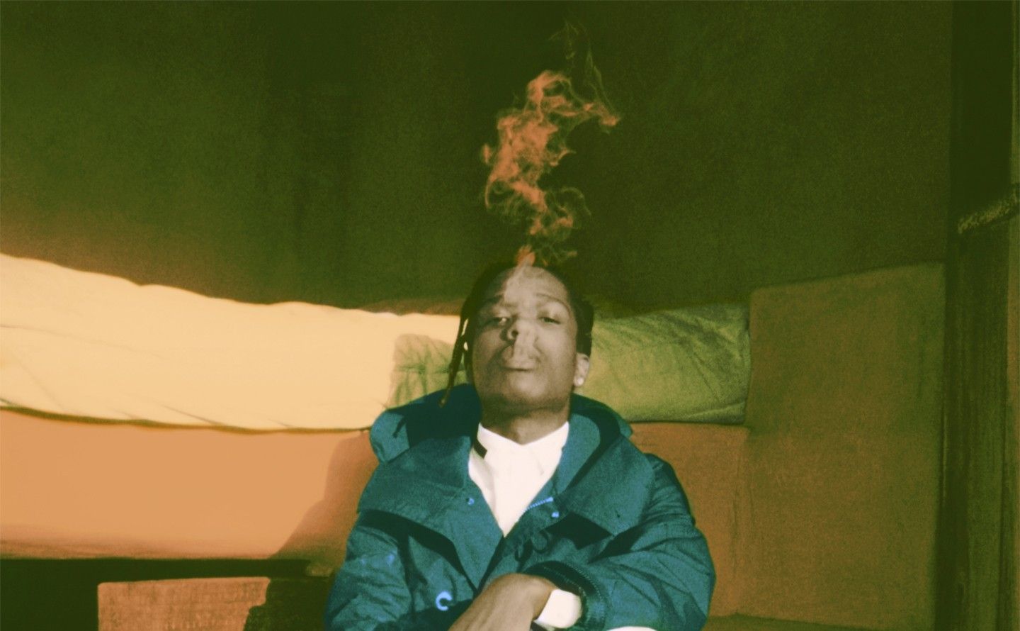 ASAP Rocky fuma seduto, 1440x890 720p, PC
