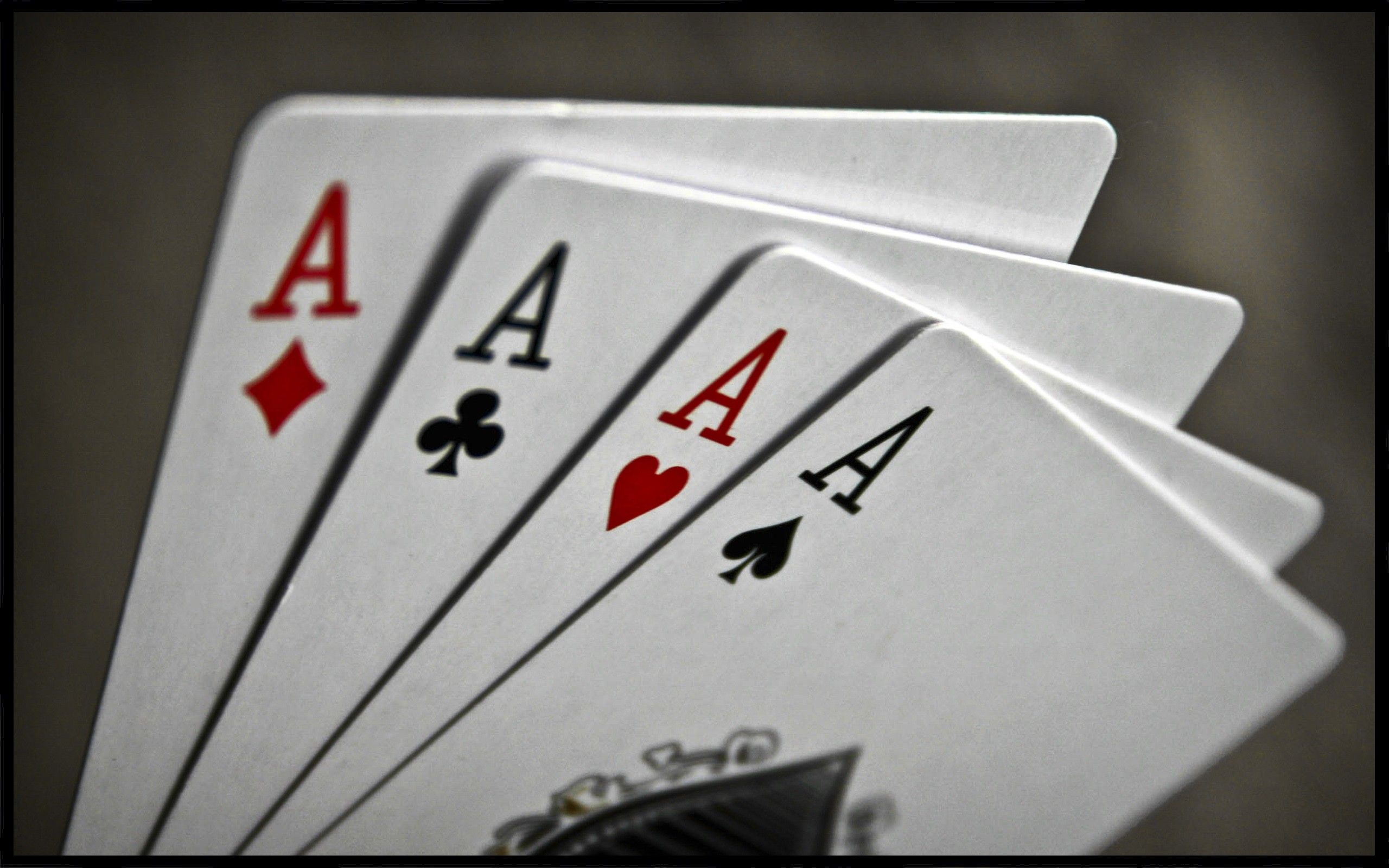 Quattro assi carte da poker, 2560x1600 2K+, MacBook Pro