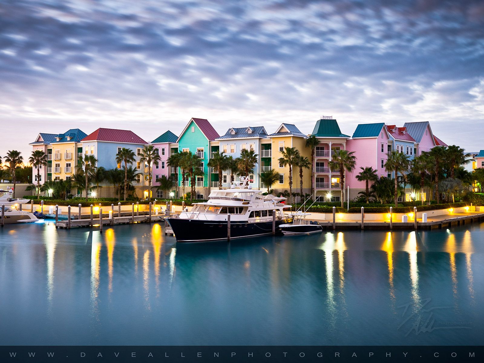 Atlantis Bahamas resort marina, 1600x1200 HD Ready, Desktop