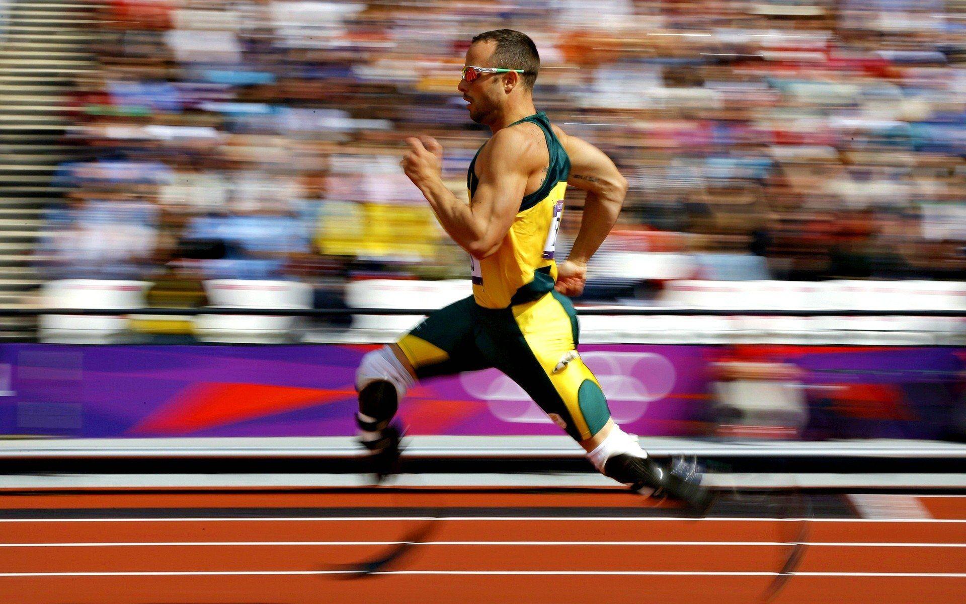 Atleta paralimpico corre in pista, 1920x1200 Full HD+ WUXGA, Laptop