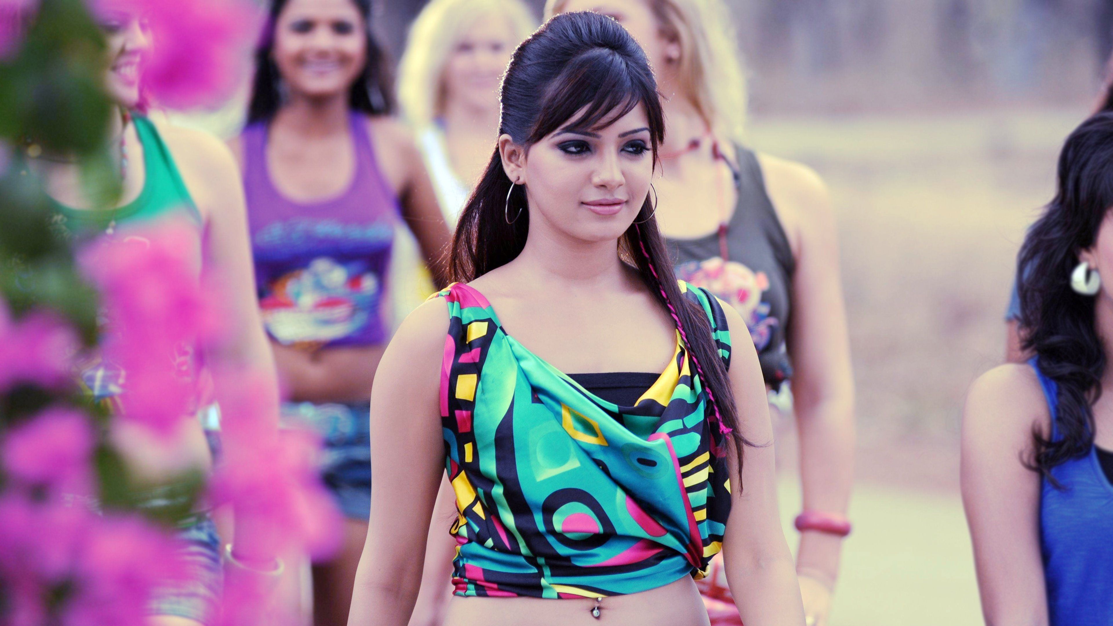Attrice Bollywood top colorato, 3840x2160 Ultra HD, Monitor 4K
