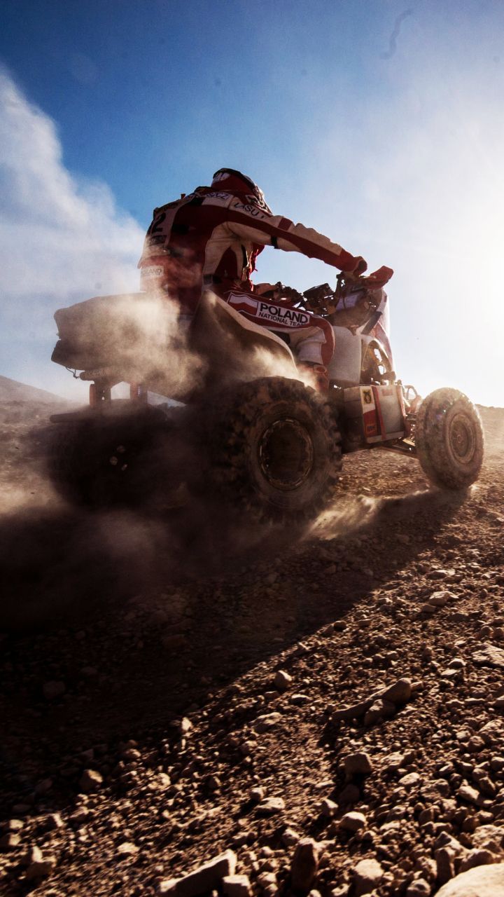 ATV nel deserto polveroso, 720x1280 Full HD Verticale, iPhone Pro Max