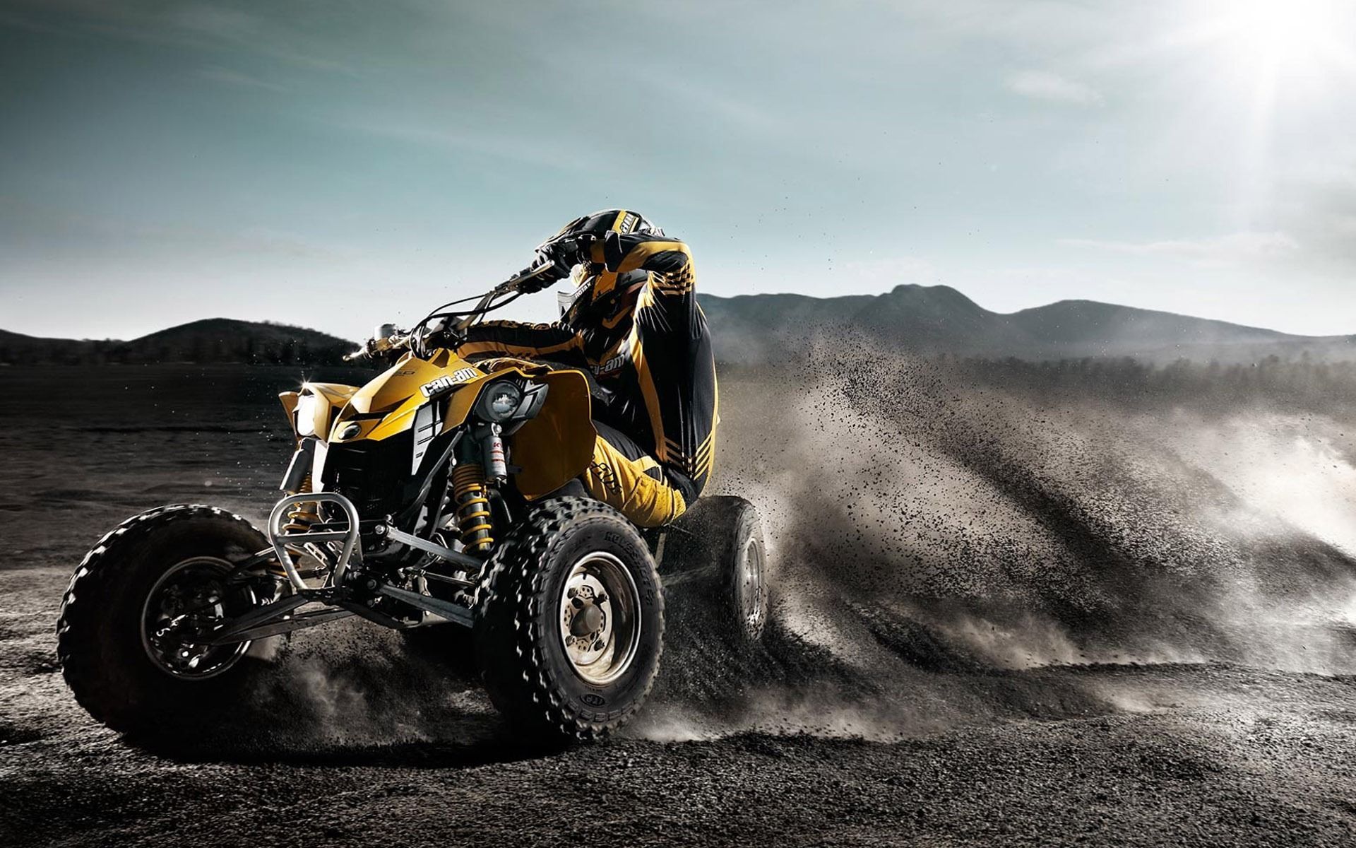 ATV giallo su terra polverosa, 1920x1200 Full HD+ WUXGA, iMac
