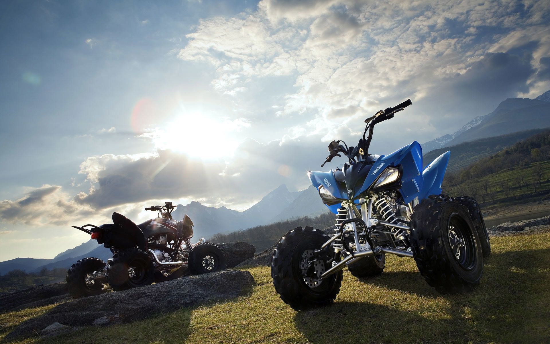 Quad ATV blu e nero, 1920x1200 Full HD+ WUXGA, iMac