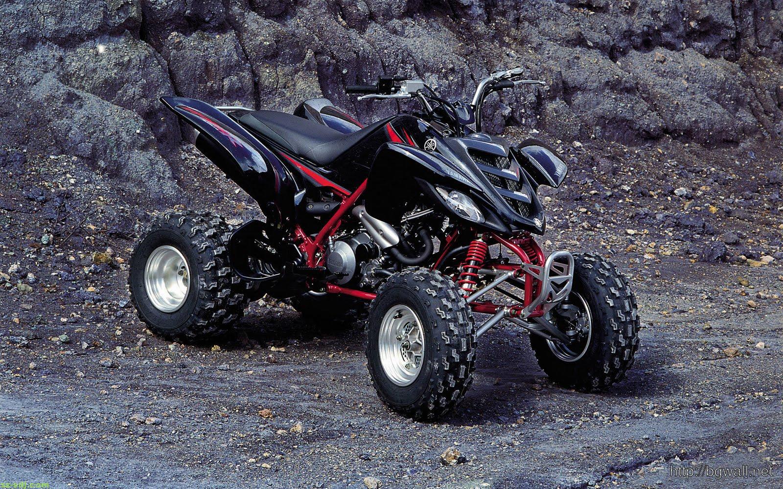 ATV verde in cava mineraria, 1600x1200 900p, PC