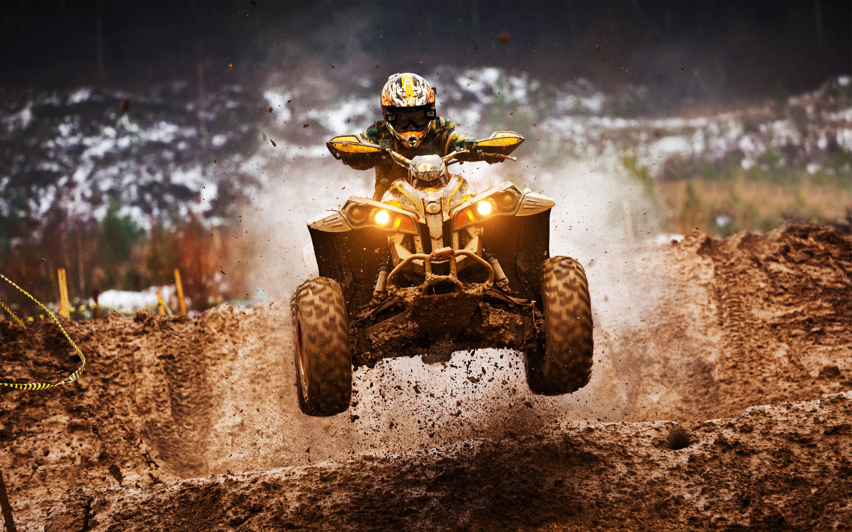 ATV nel fango, salto, 2880x1800 WQXGA, PC