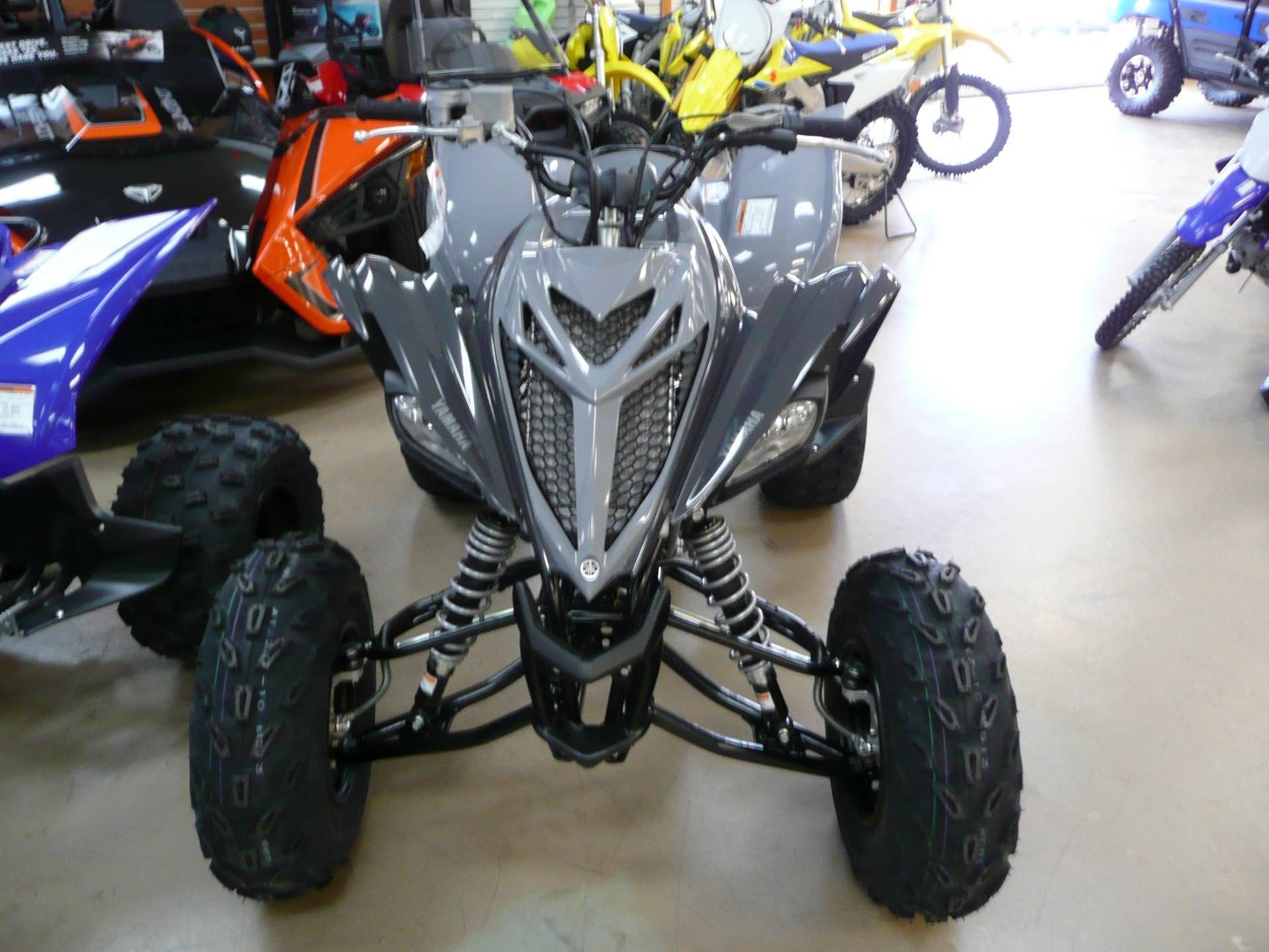 Yamaha ATV quad blu, 720x1280 Verticale, iPhone Plus