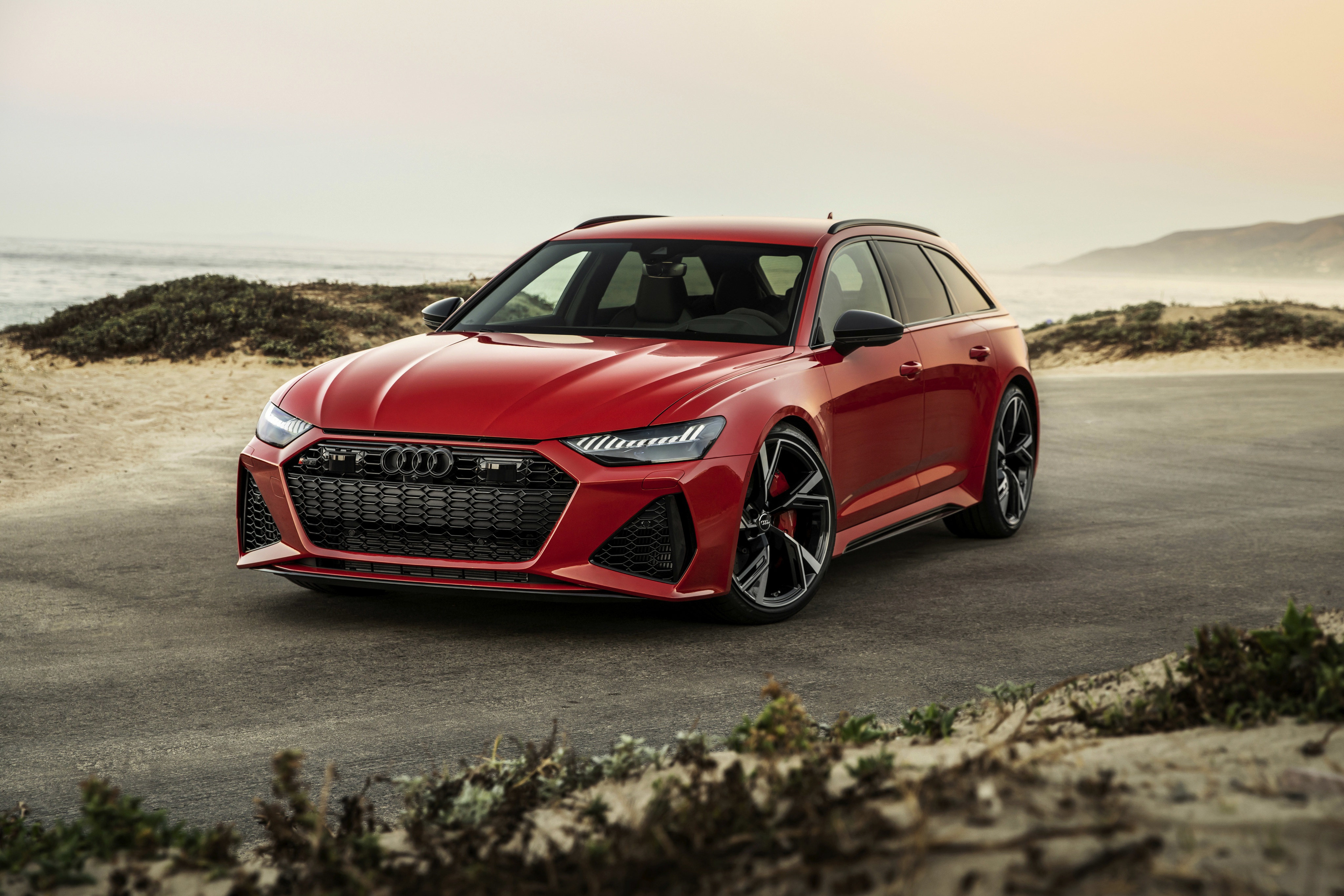 Audi RS6 Avant rossa, sfondo 4096x2732 4K Ultra HD, Monitor 4K