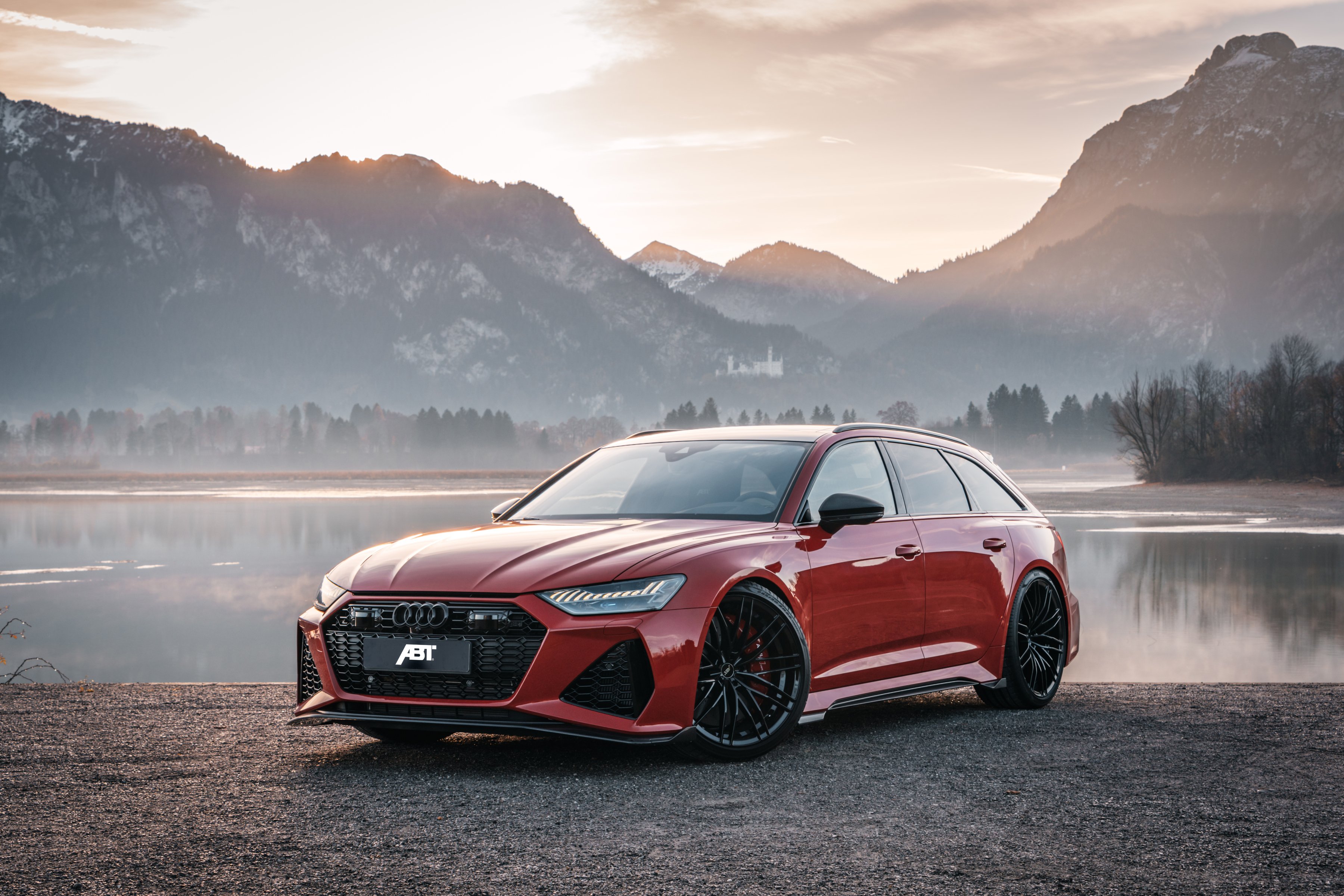 Audi RS6 rossa montagne, 4.0 TFSI, sfondo 3600x2401 2K, Laptop