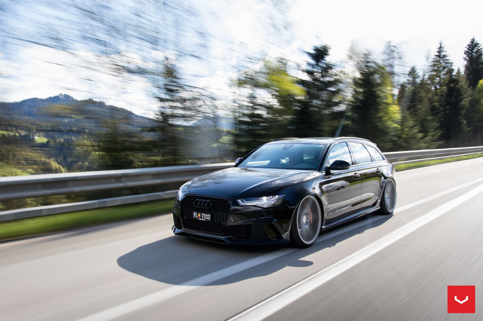 Audi RS6 nera su strada, 2000x1333 Hi-Res, PC