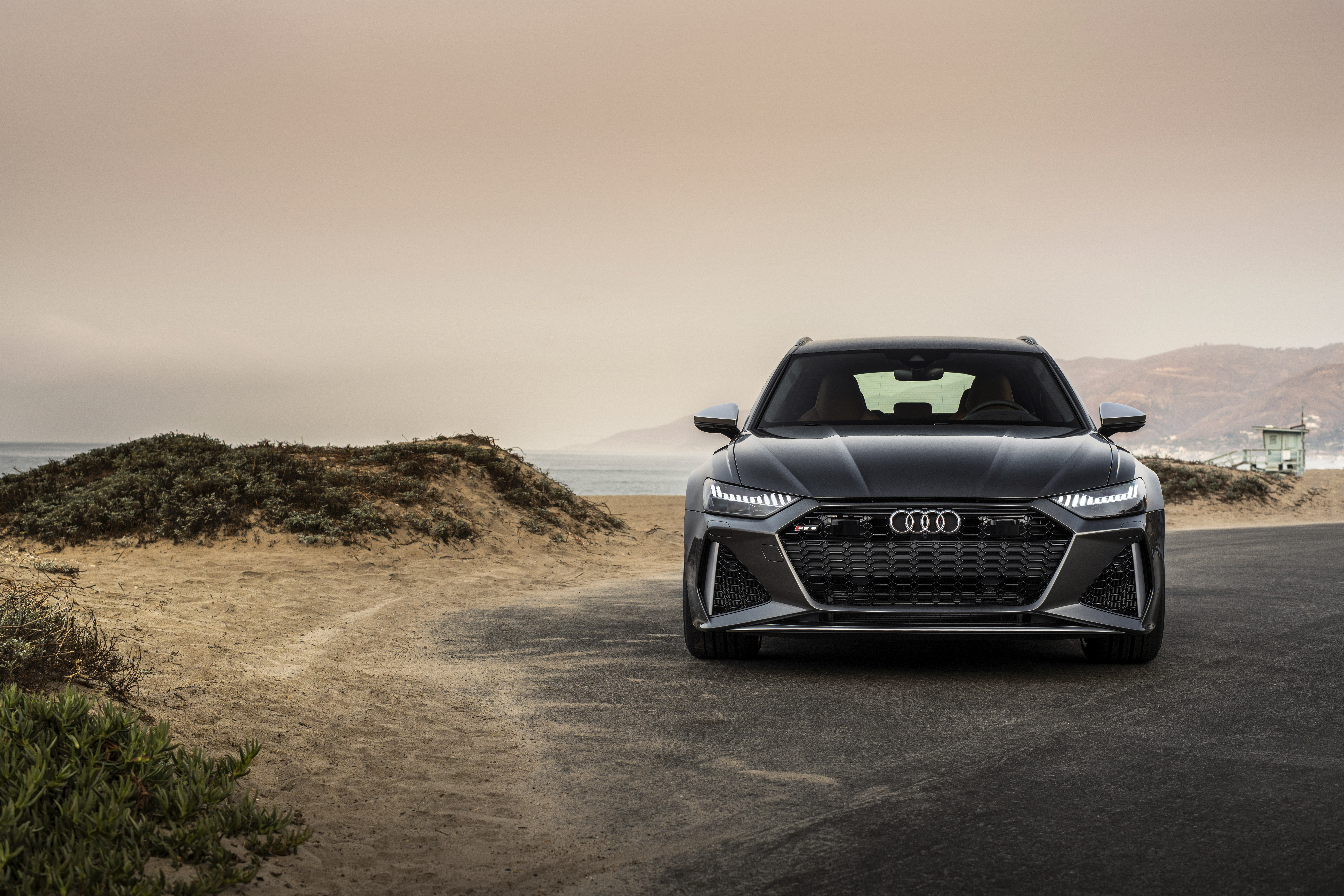 Audi RS6 Avant grigia costa, V8 biturbo, sfondo 8815x5880 8K, Smart TV 4K