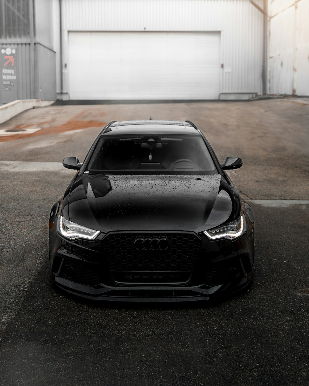 Audi RS6 nera frontale, 4.0 TFSI, sfondo 1000x1250 Verticale, Telefono