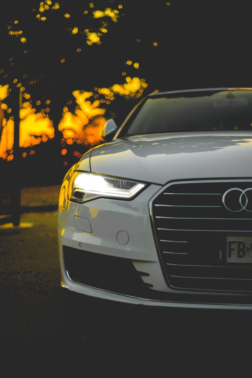 Audi A6 bianca tramonto, 1000x1498 Verticale, Mobile