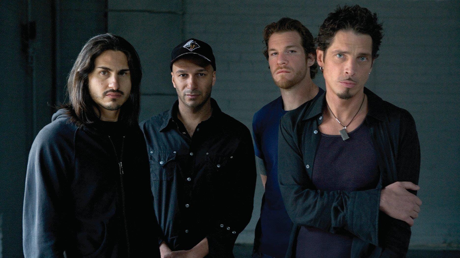 Banda Audioslave in piedi, 1872x1053 900p, Laptop