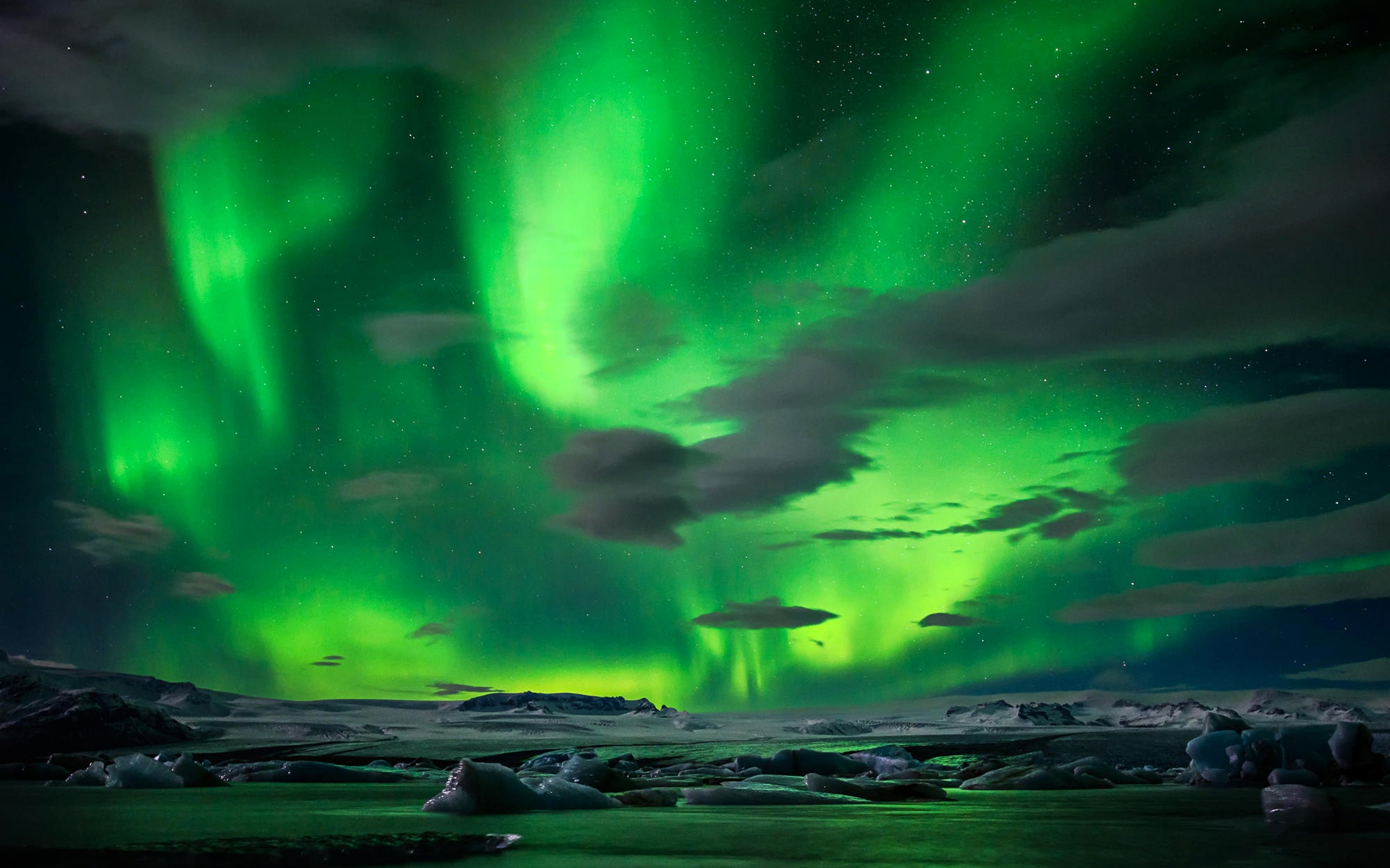 Aurora boreale verde sul mare, 1920x1200 Full HD+ WUXGA, Desktop