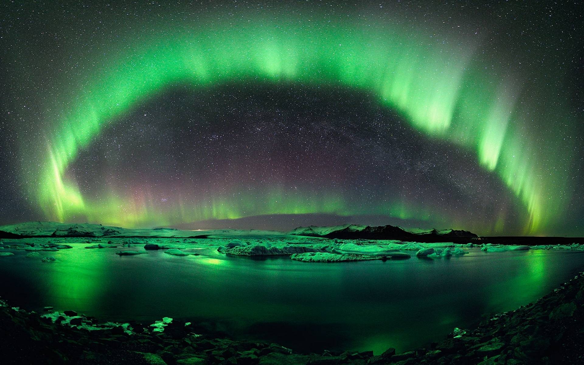 Aurora boreale verde sul mare, 1920x1200 WUXGA, Desktop