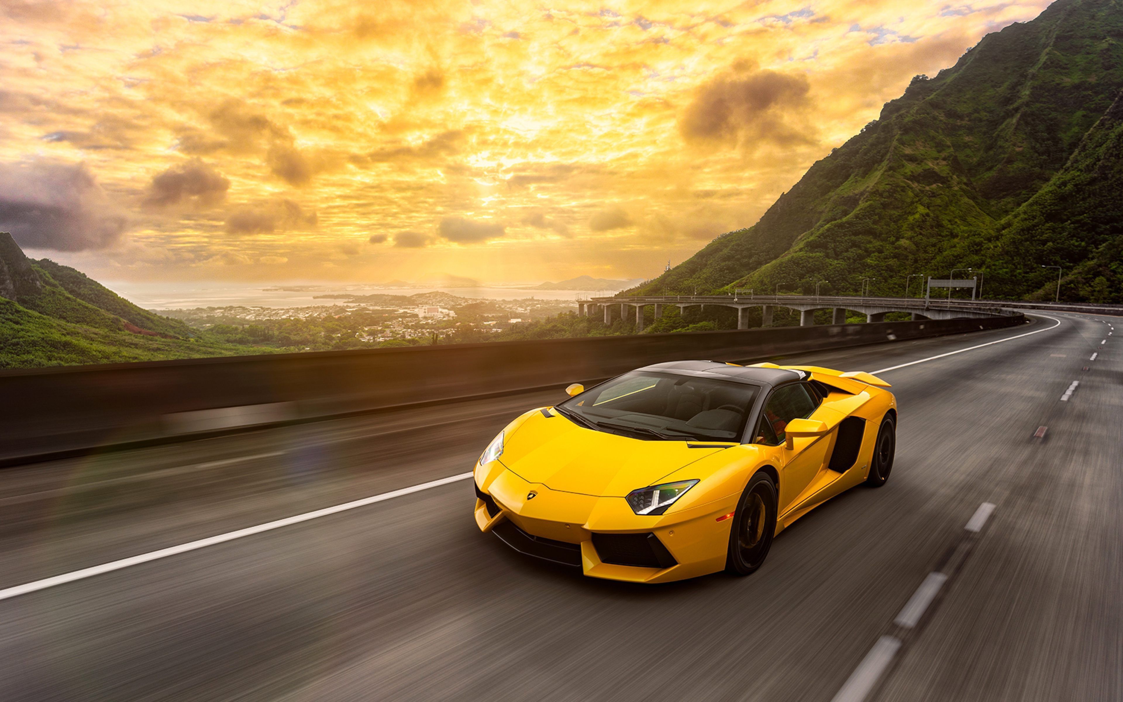 Lamborghini Aventador gialla strada, Sant'Agata Bolognese, 3840x2400 Ultra HD, 4K TV