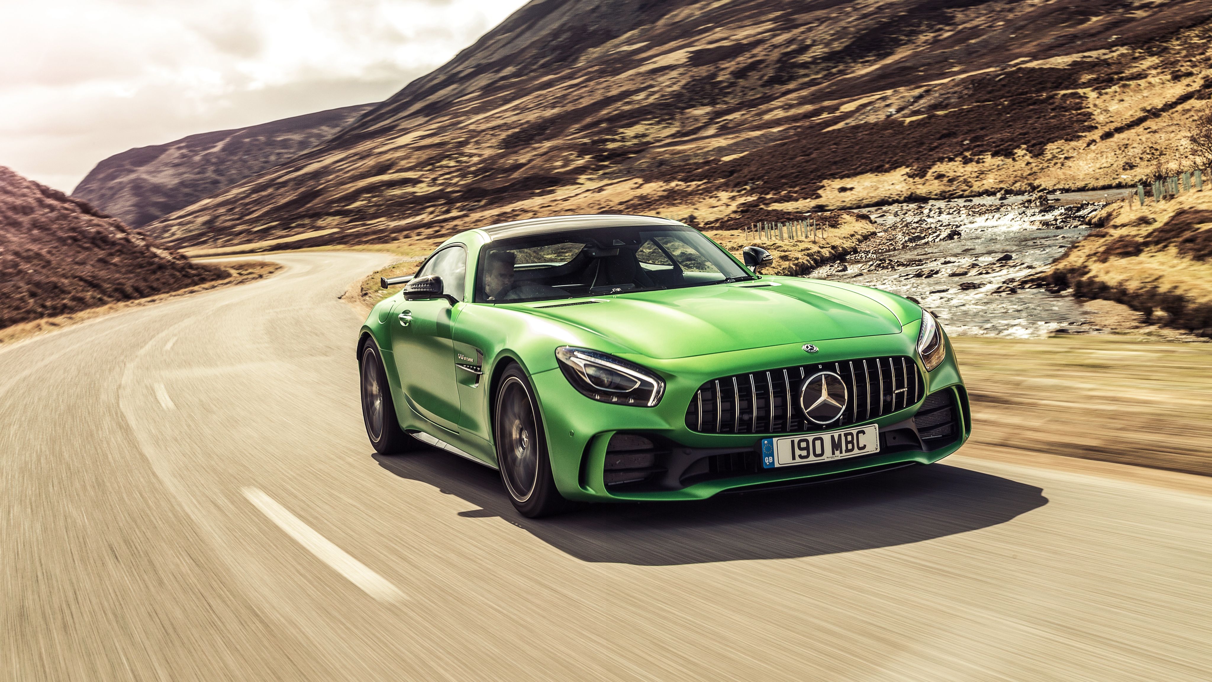 Mercedes AMG GT verde strada, alte prestazioni, 4096x2304 UHD, PC 4K