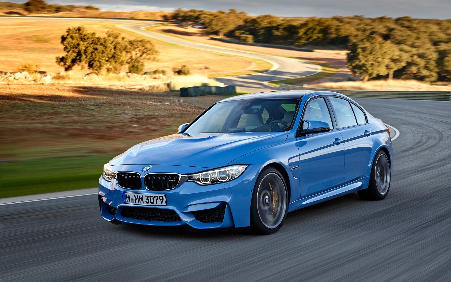 BMW M3 blu su pista, 1920x1200 Full HD+ WUXGA, Laptop