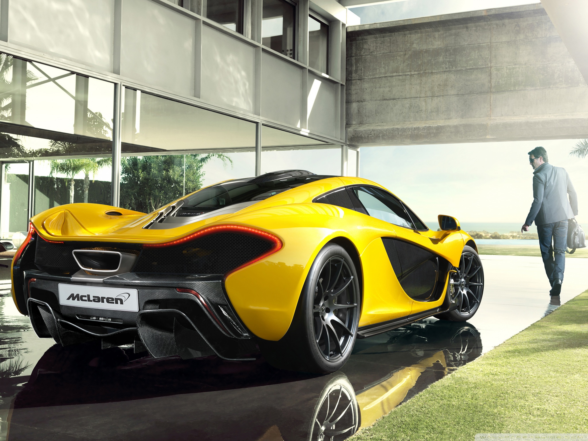 McLaren P1 gialla, supercar britannica, 2048x1536 2K, Desktop