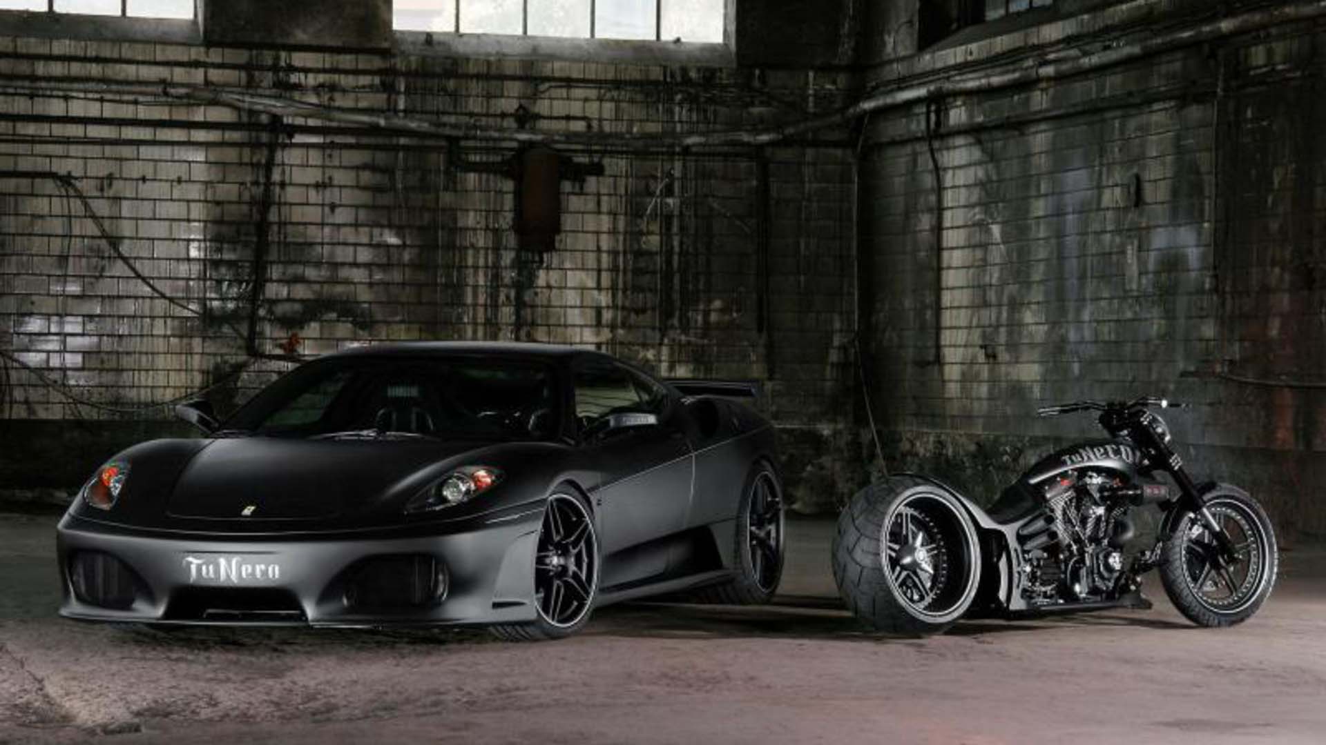 Ferrari nera e moto custom, 1920x1080 Full HD, PC Desktop