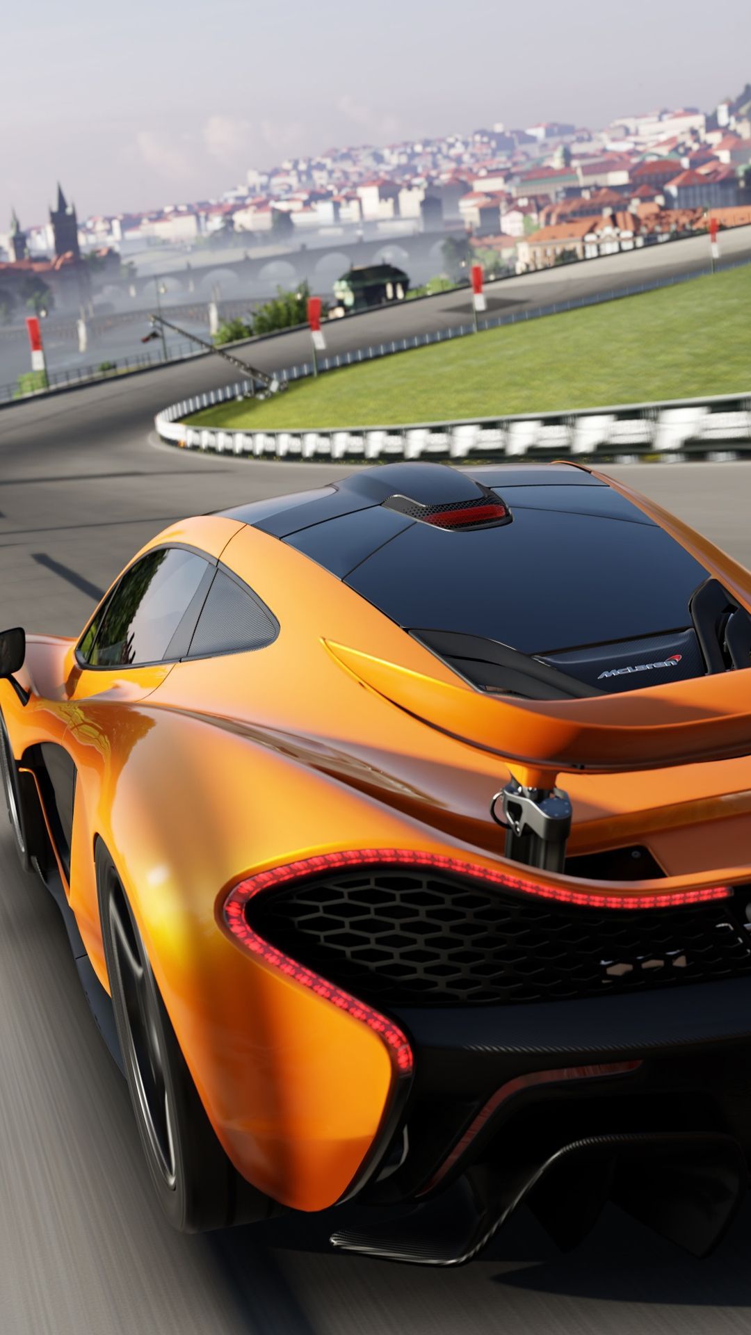 McLaren P1 arancione su pista, supercar britannica, 1080x1920 Verticale, iPhone Plus