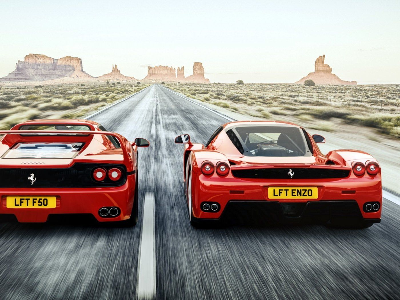 Ferrari rosse deserto strada, Maranello, 1400x1050 720p, Laptop