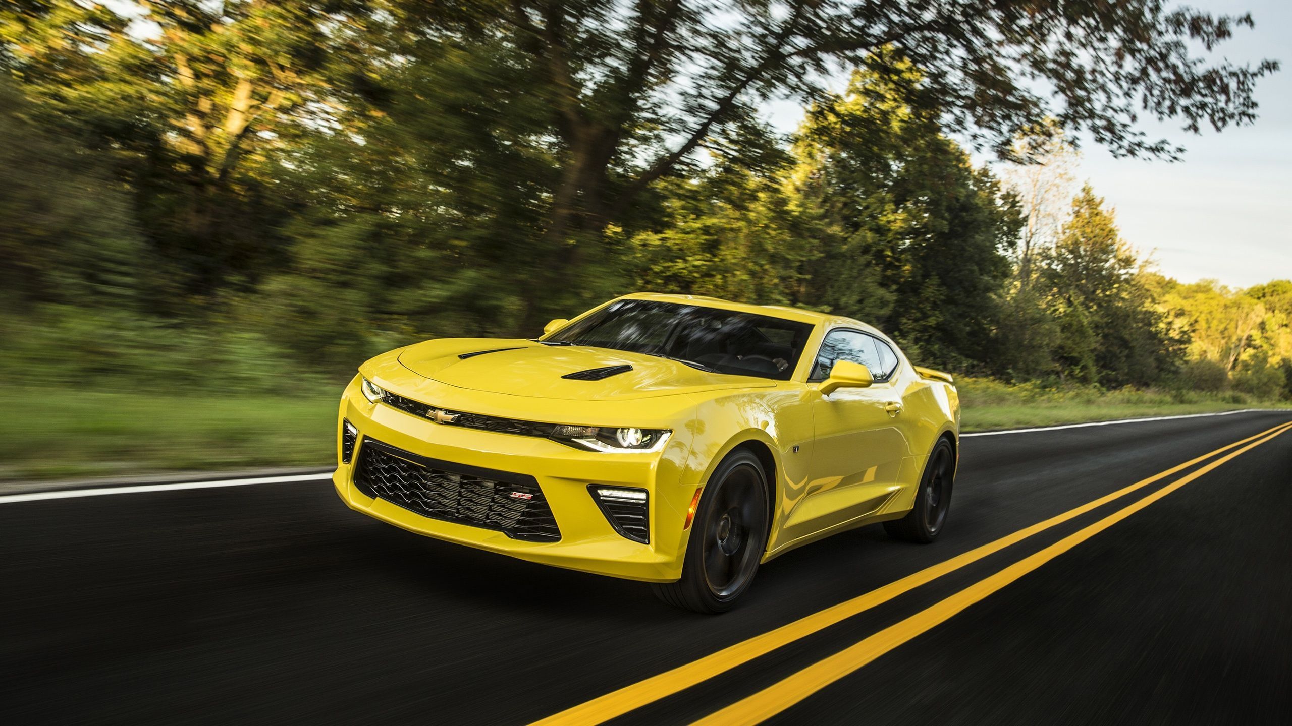 Camaro giallo su strada, 2560x1440 2K QHD, PC