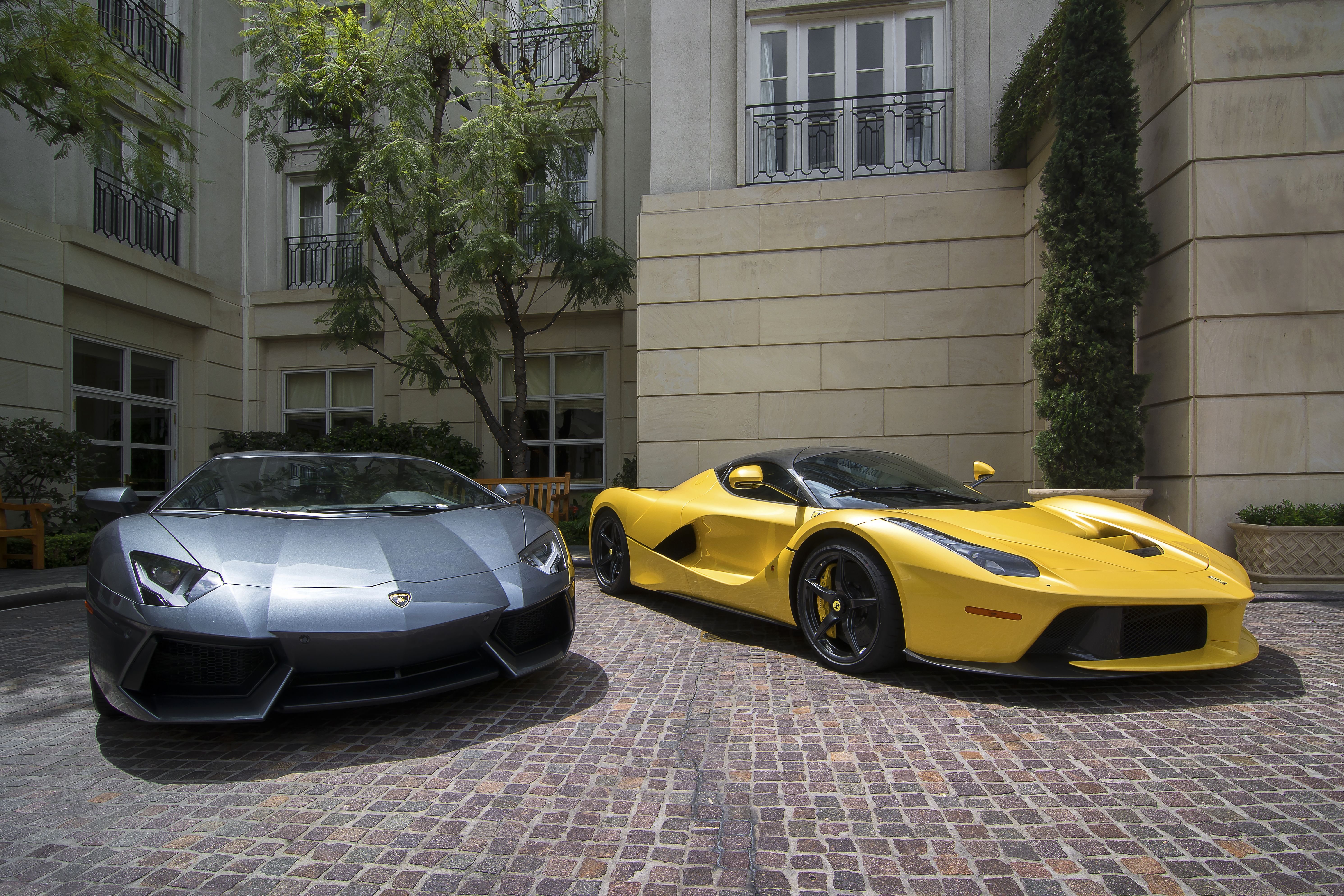Ferrari gialla e Lamborghini grigia, 5963x3976 4K, Desktop 4K