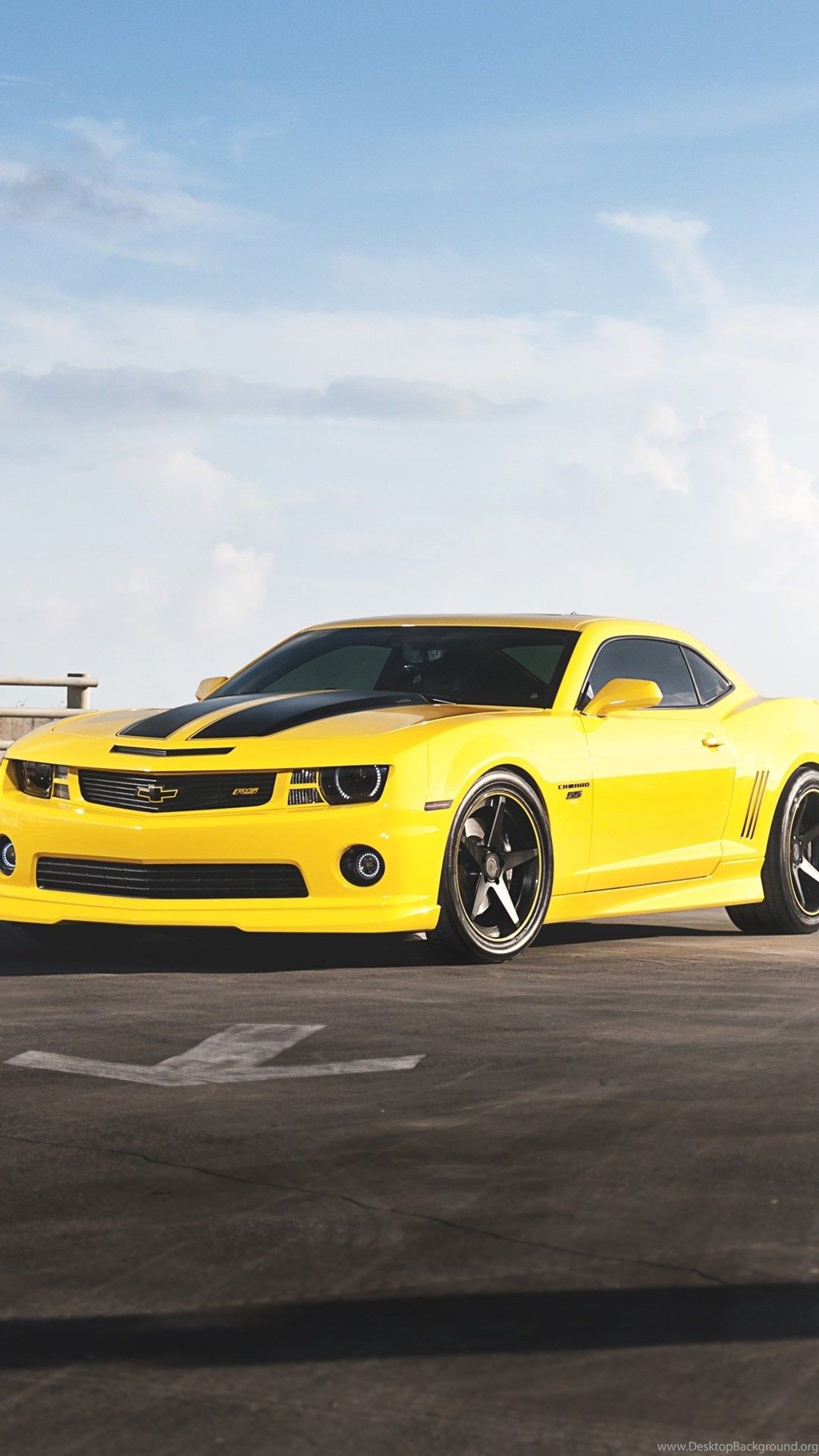 Chevrolet Camaro gialla con strisce nere, 1024x1820 Full HD Verticale, iPhone